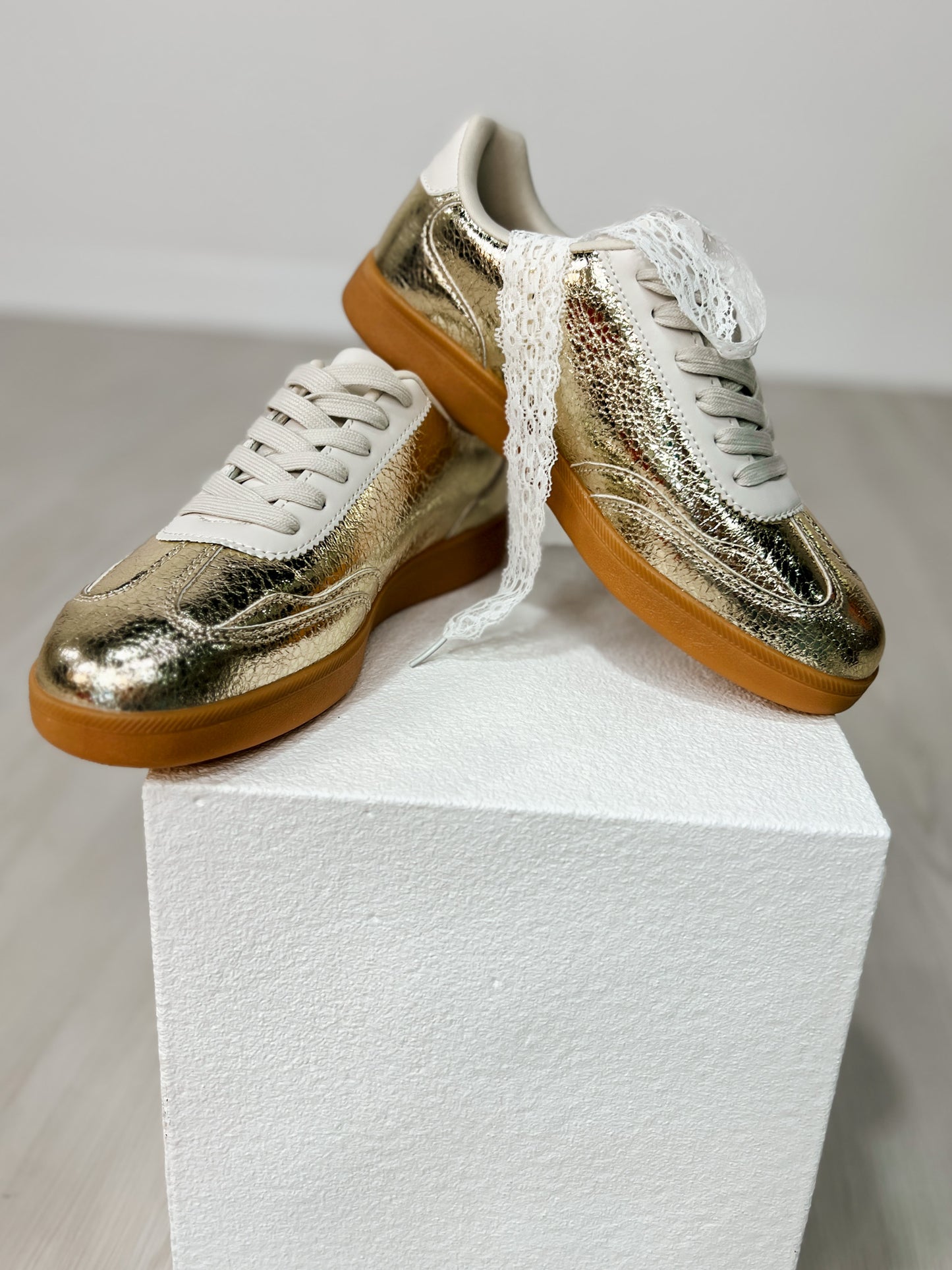 Forever Link Modern-12 Tennis Shoes in Gold