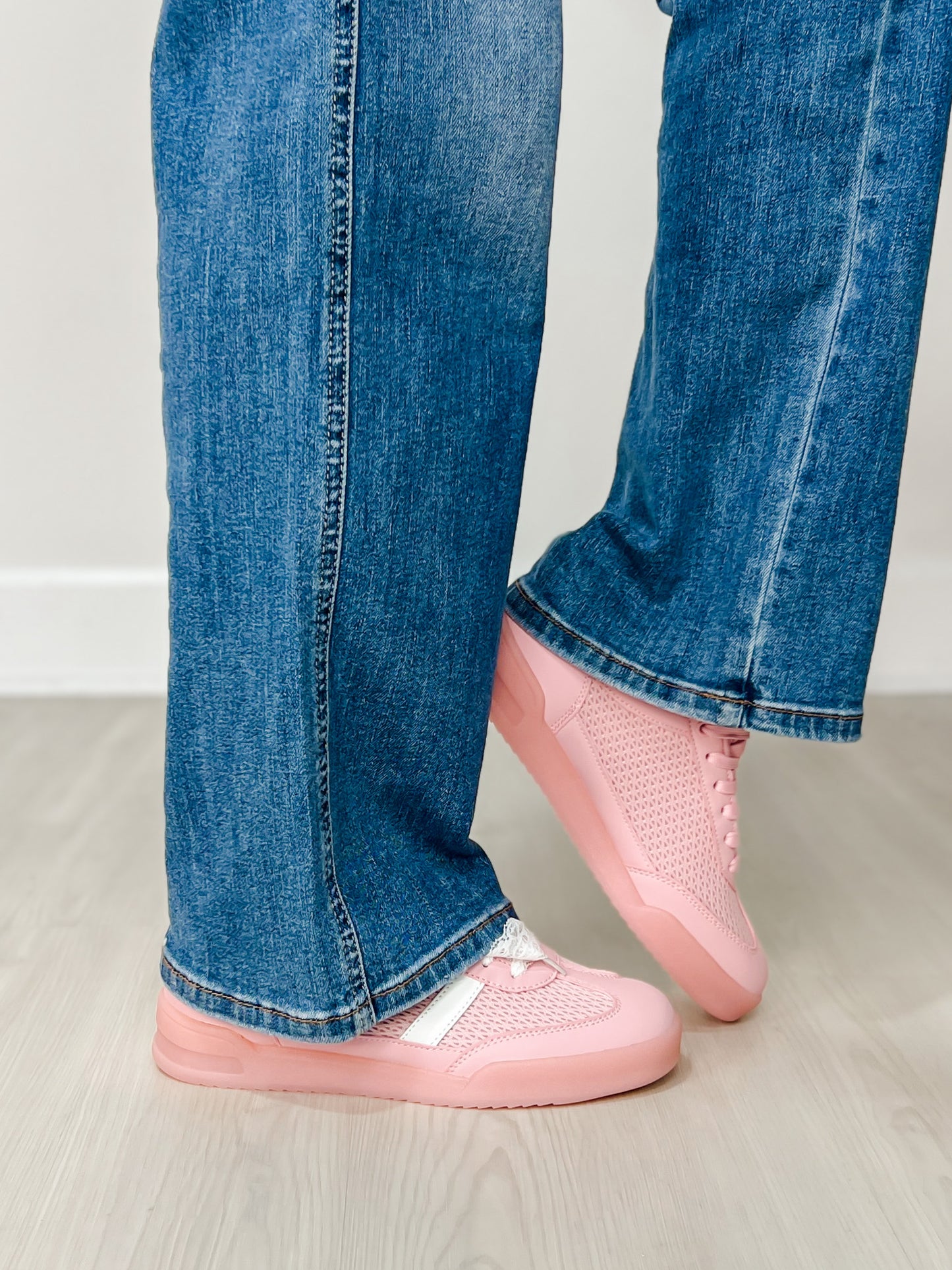 Forever Link Direct-14 Sneakers in Pink/White