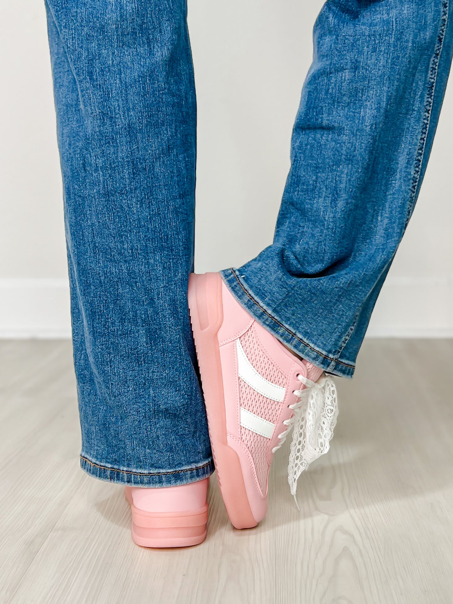 Forever Link Direct-14 Sneakers in Pink/White