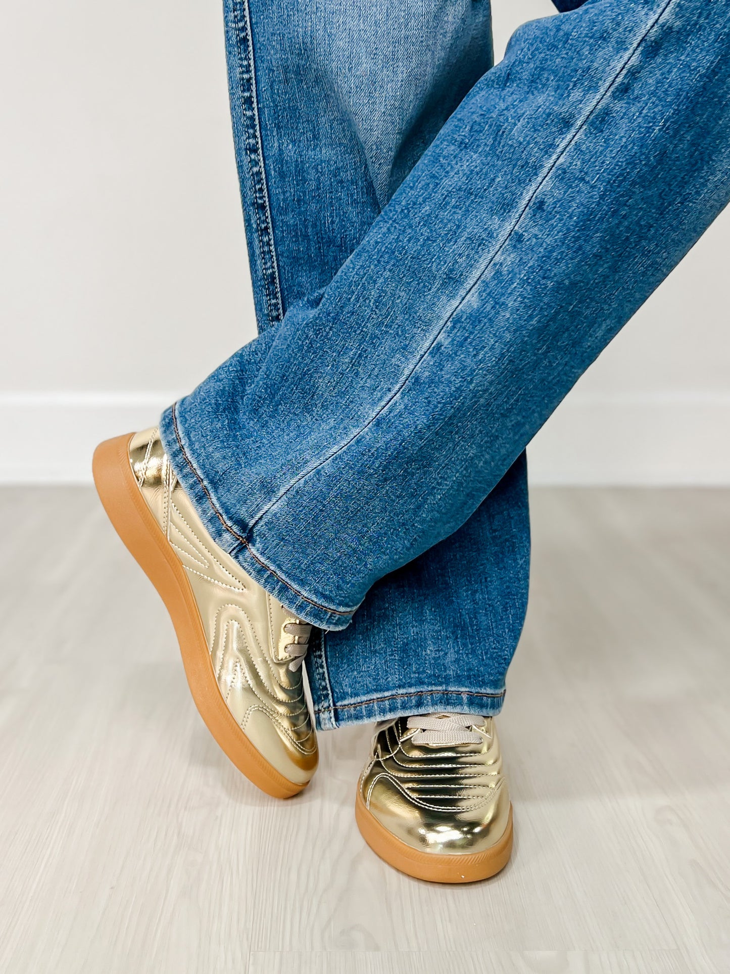 Forever Link Modern-30 Sneakers in Gold