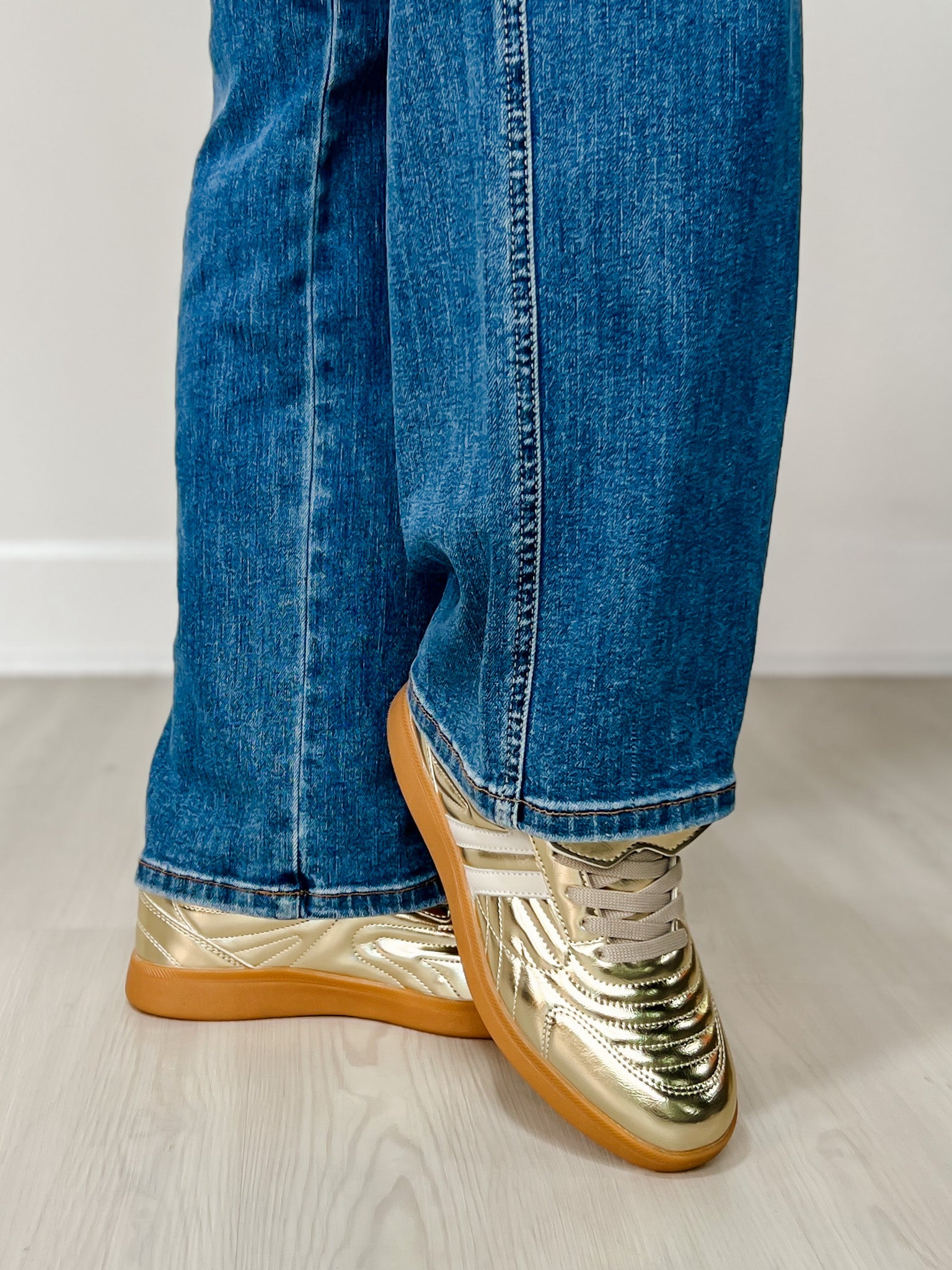 Forever Link Modern-30 Sneakers in Gold