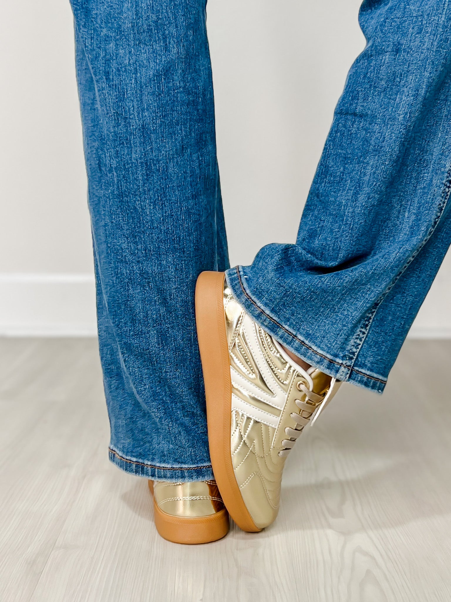Forever Link Modern-30 Sneakers in Gold