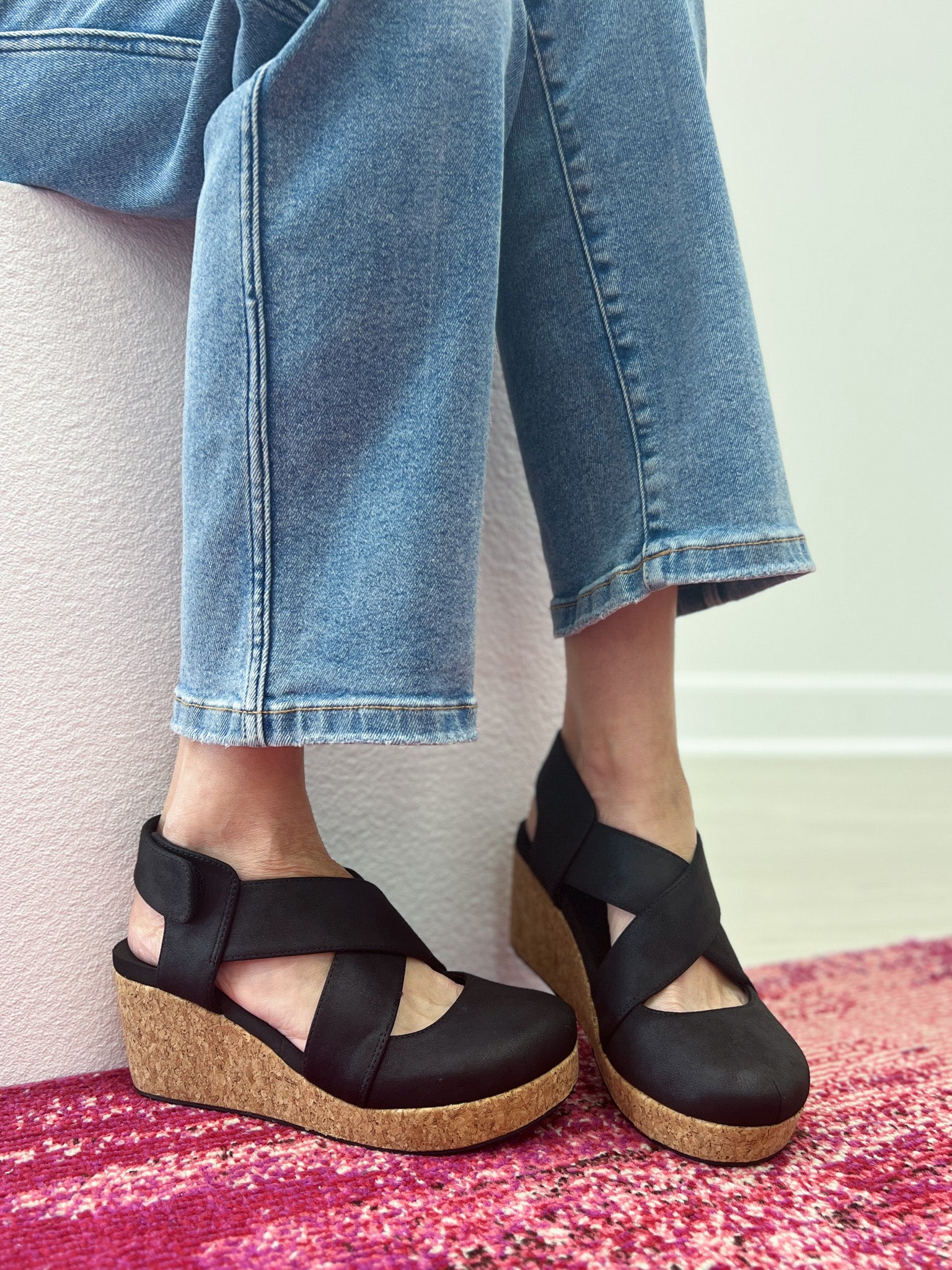 Corkys Hearsay Sandals in IVORY FUR