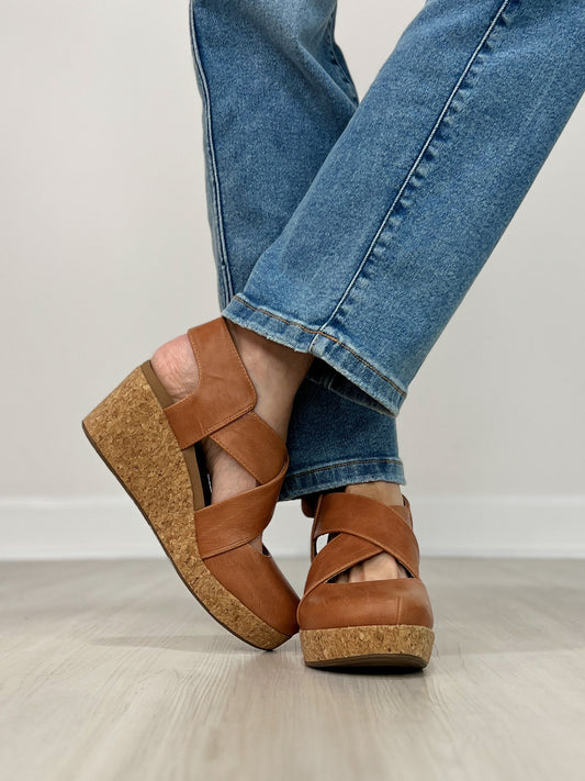 Corkys Case Closed Wedges in COGNAC SMOOTH