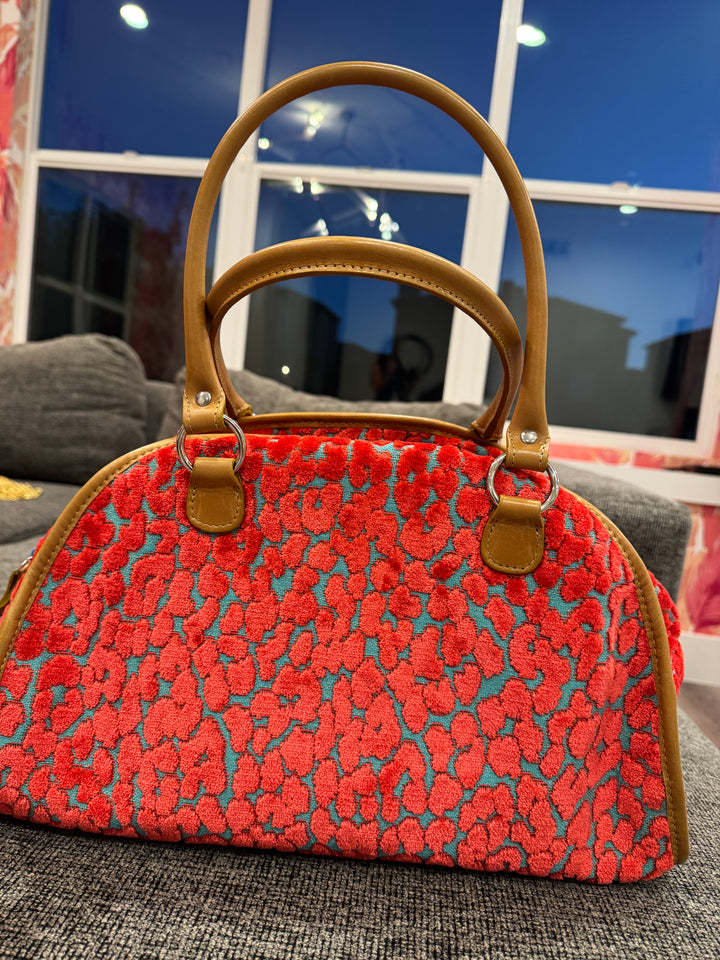POPPI:HOT PINK CHENILLE MOSAIC