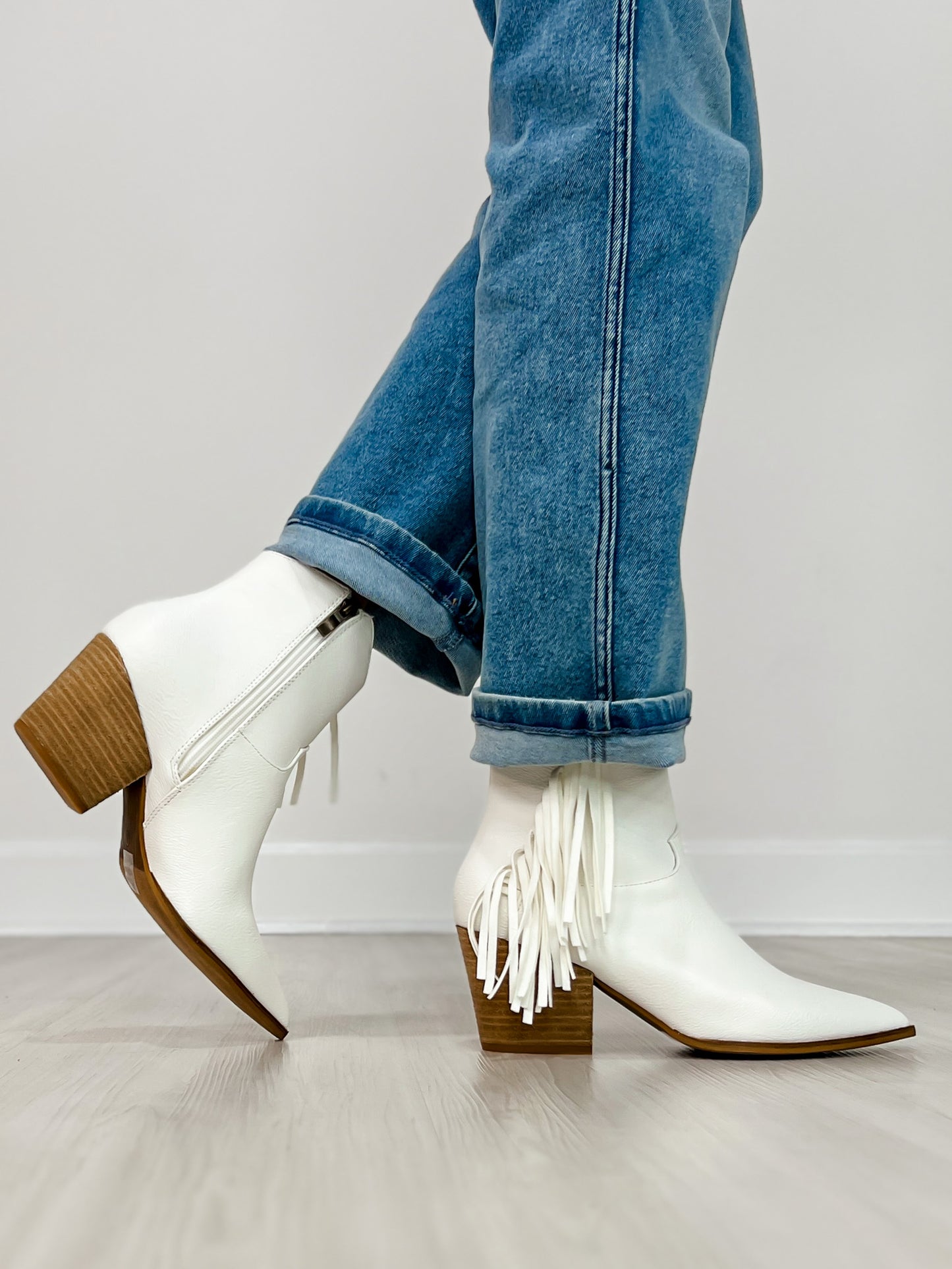 Dixie Decor Fringe Western Boots in White