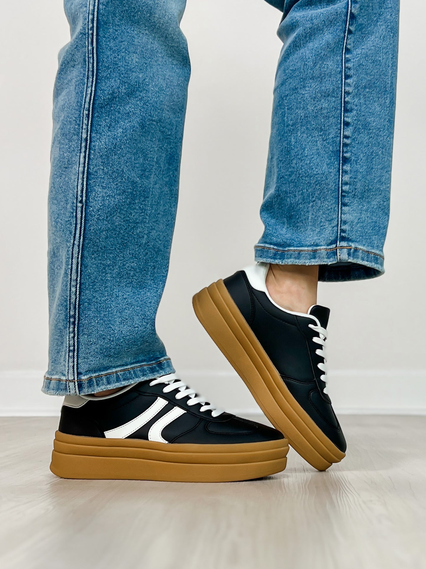 Semi Platform Double Stripe Low Sneakers in Black/White