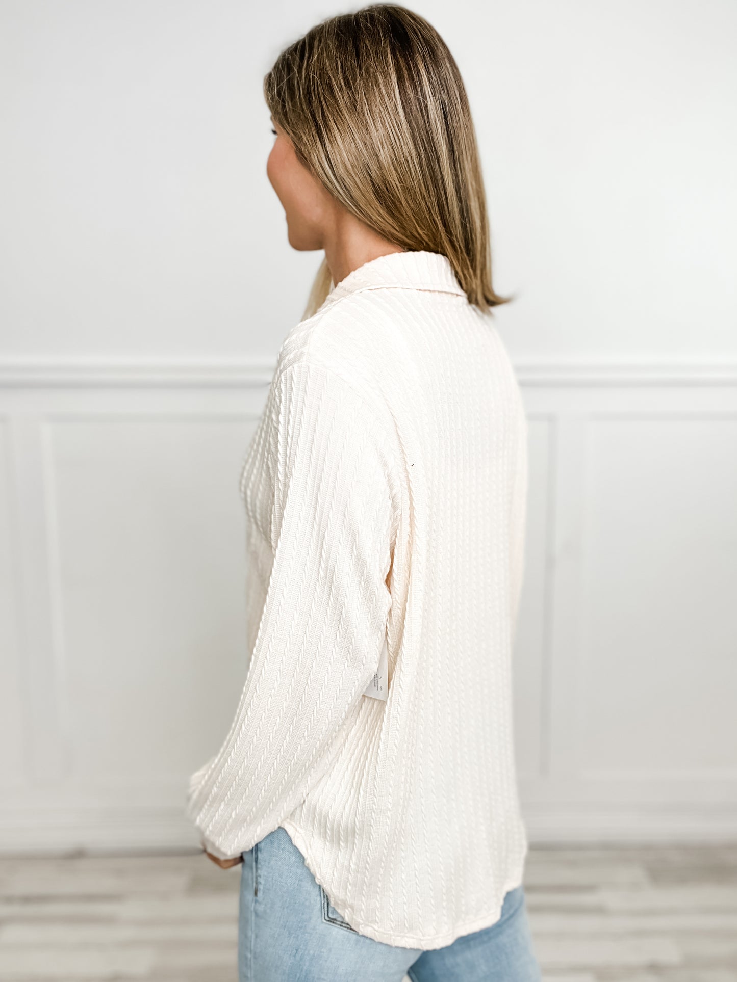 Long Sleeve Collared Cable Knit Top with V-Neckline