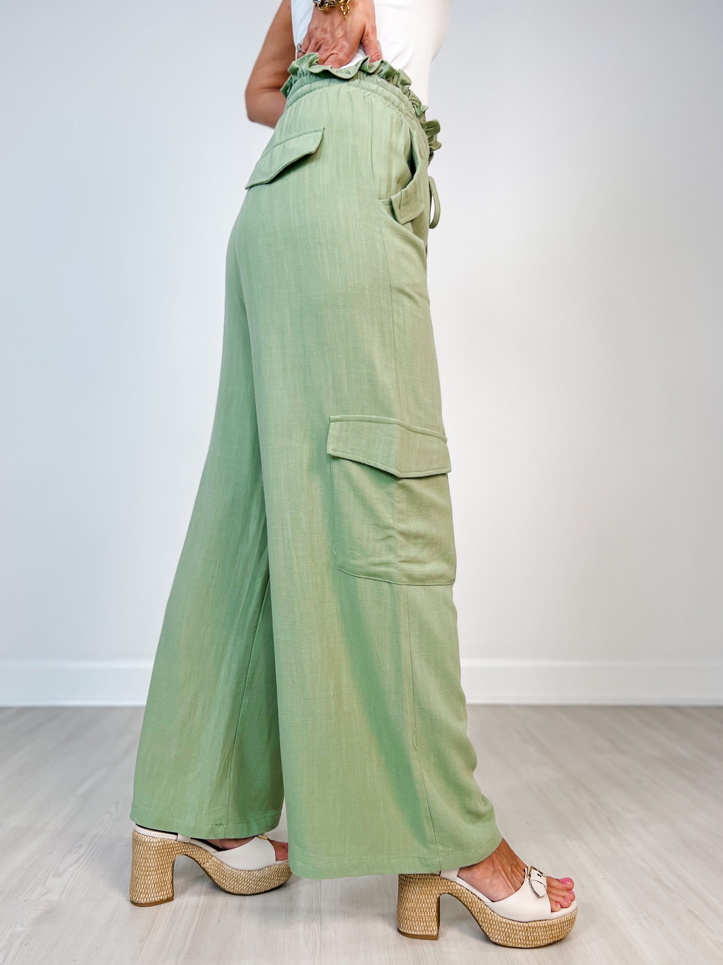 Elastic Waist Relaxed Fit Cargo Pants