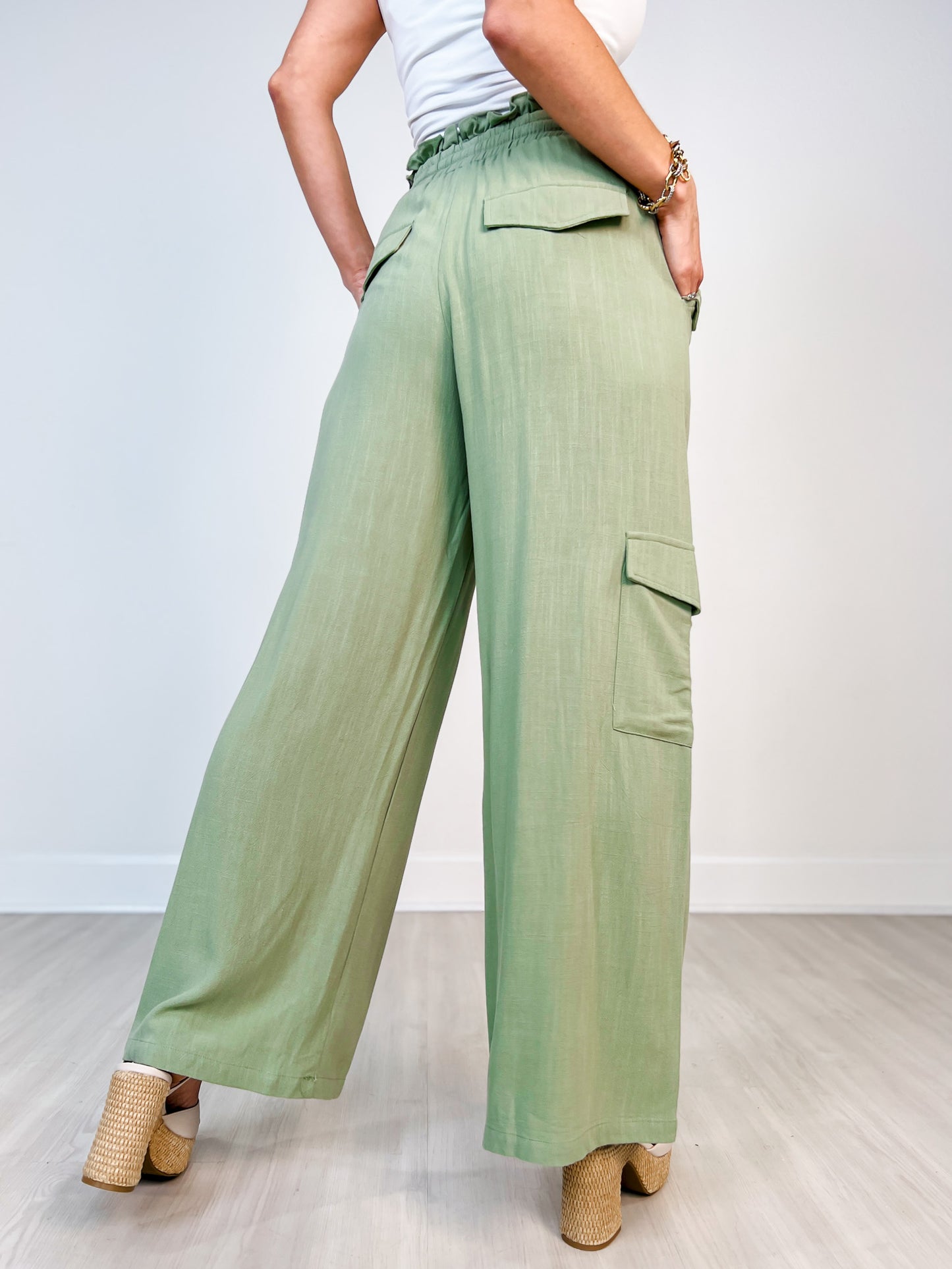 Elastic Waist Relaxed Fit Cargo Pants