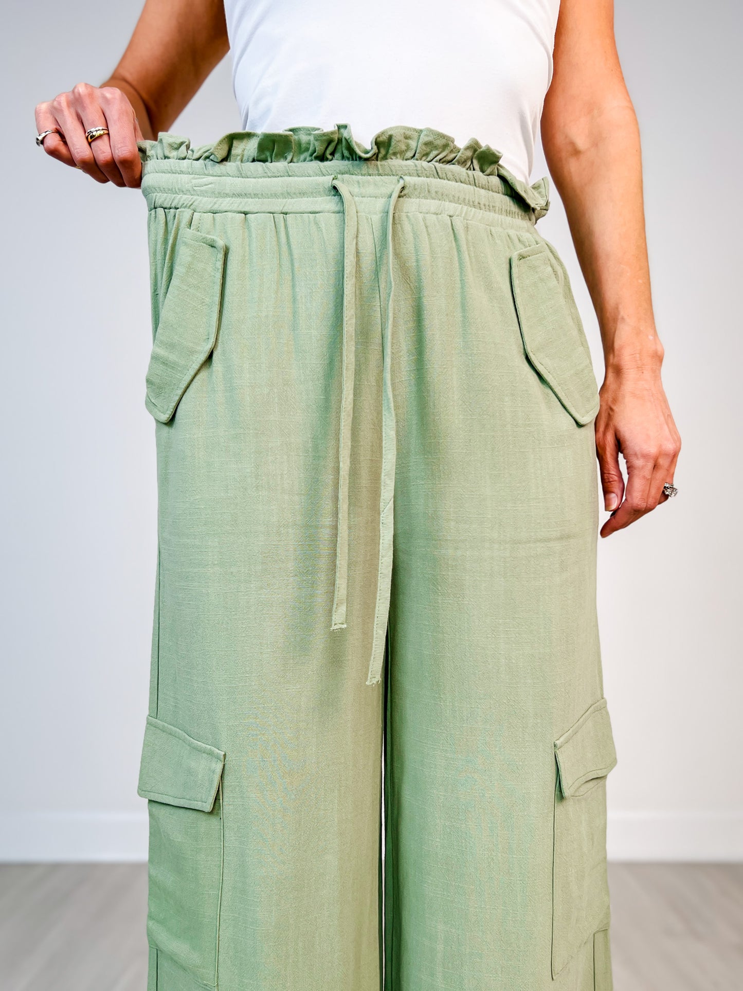 Elastic Waist Relaxed Fit Cargo Pants