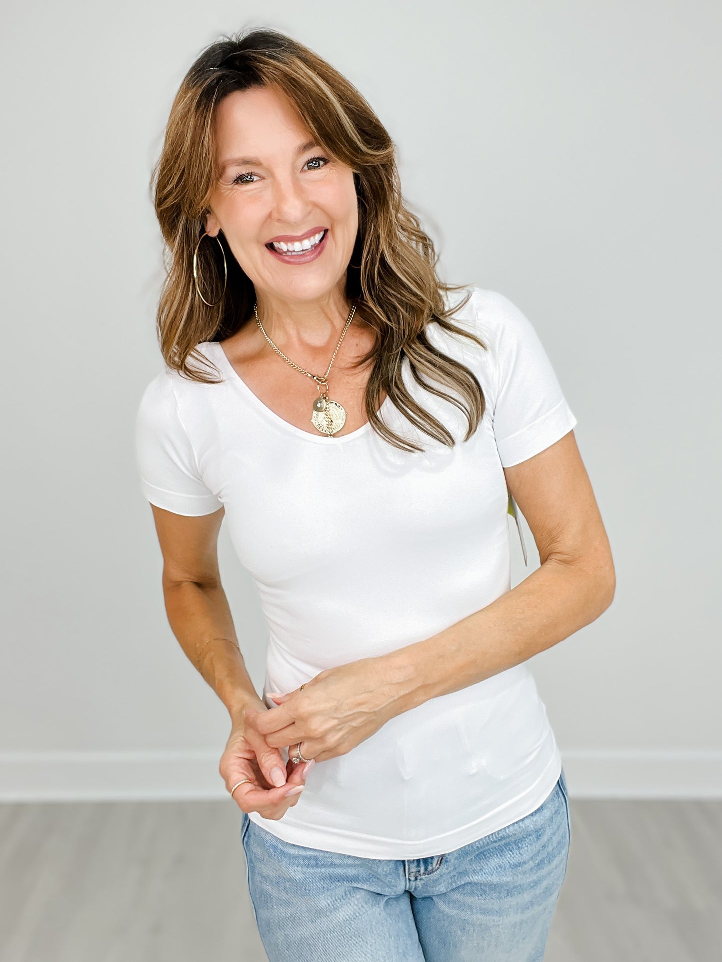 Seamless Reversible V-Neck Short Sleeve Top