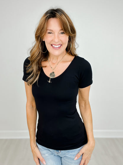 Seamless Reversible V-Neck Short Sleeve Top