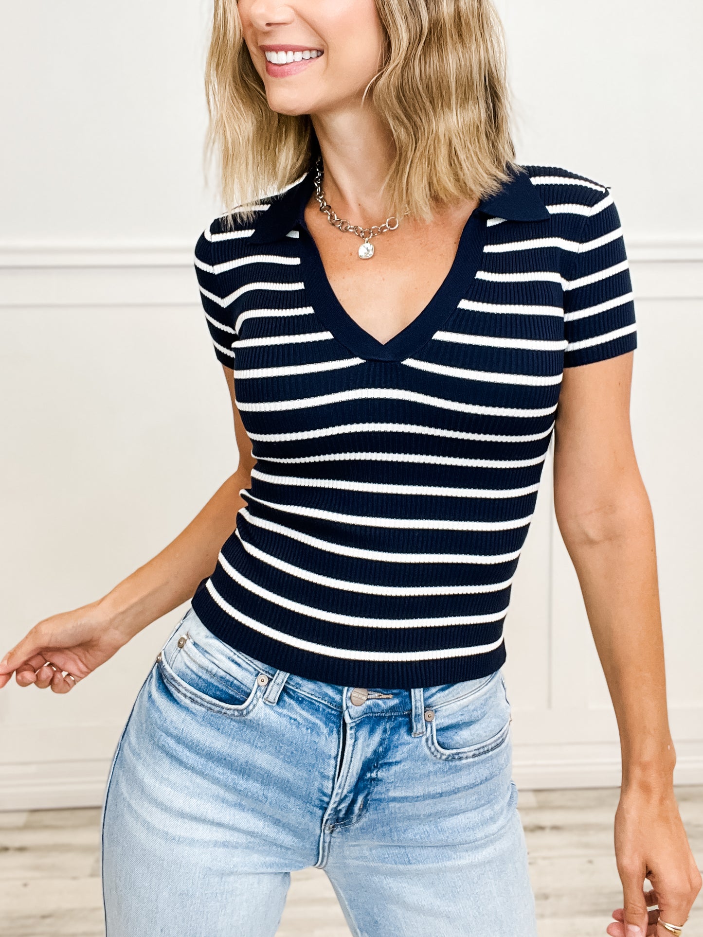 STRIPE COLLARED SHORT SLEEVE SWEATER KNIT TOP