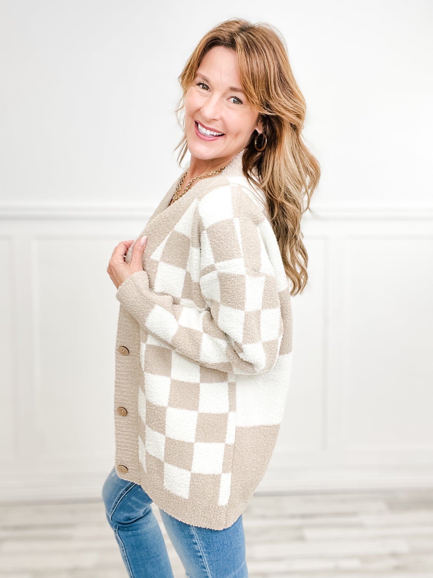 Checkered Pattern Luxury Soft Cardigan with Button Closure