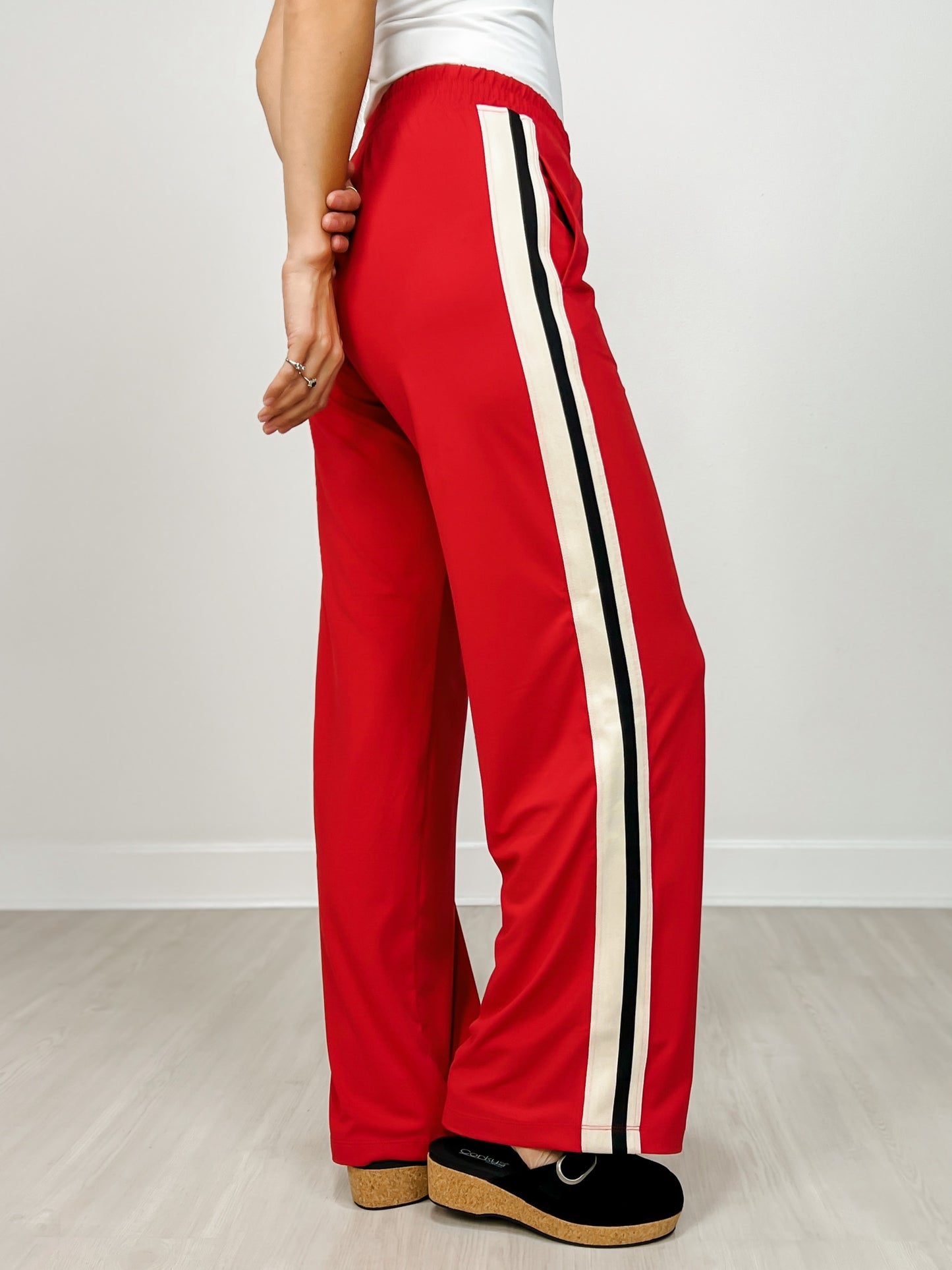 Butter Soft Side Contrast Straight Pant in Red