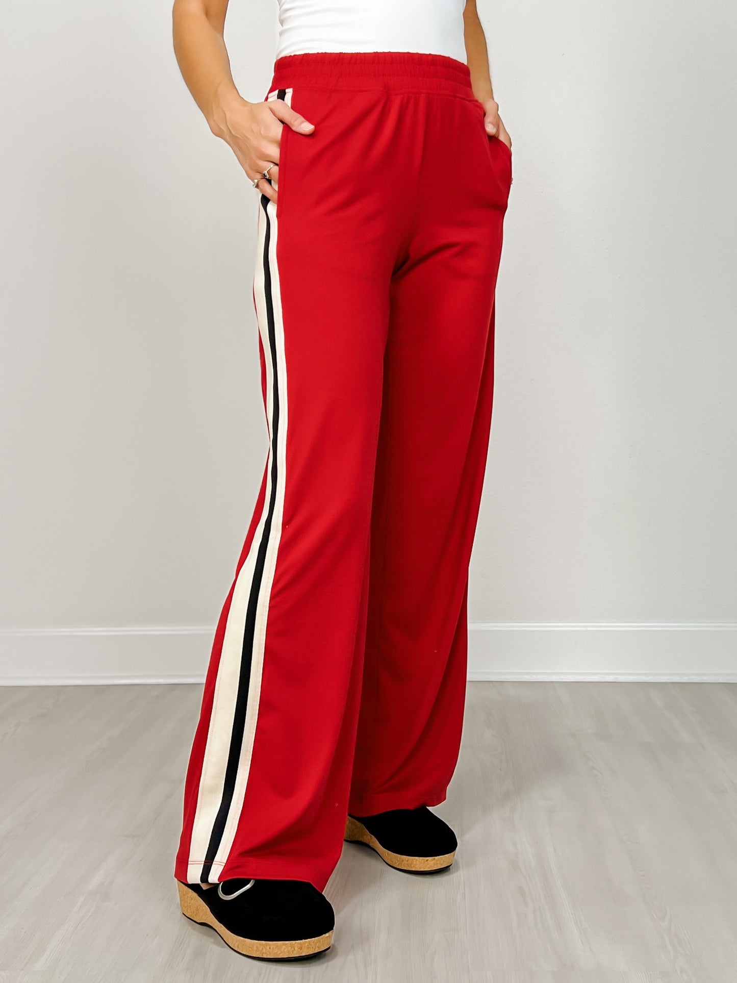 Butter Soft Side Contrast Straight Pant in Red