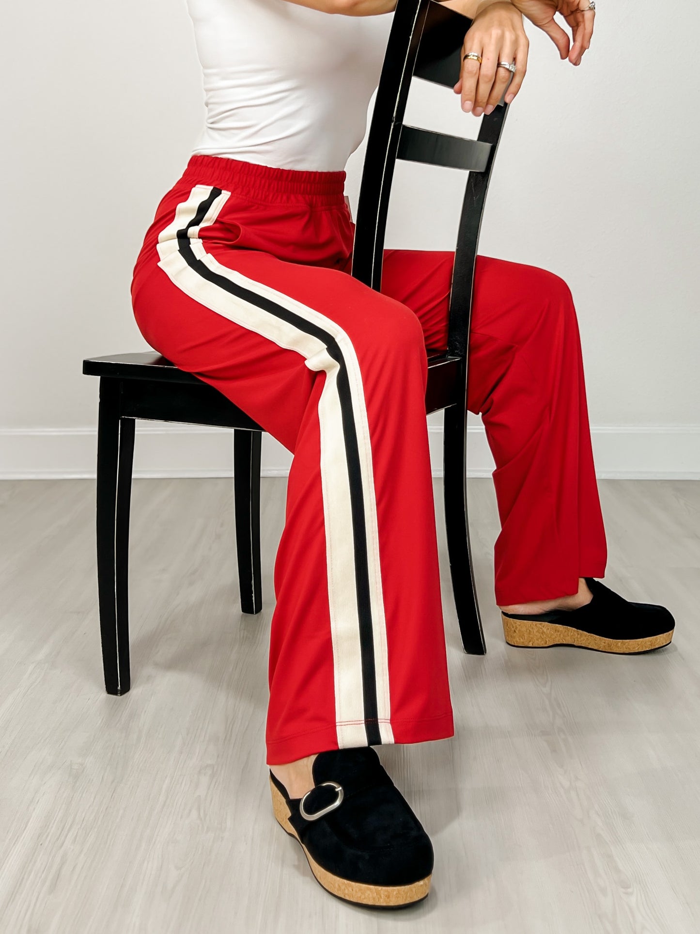 Butter Soft Side Contrast Straight Pant in Red