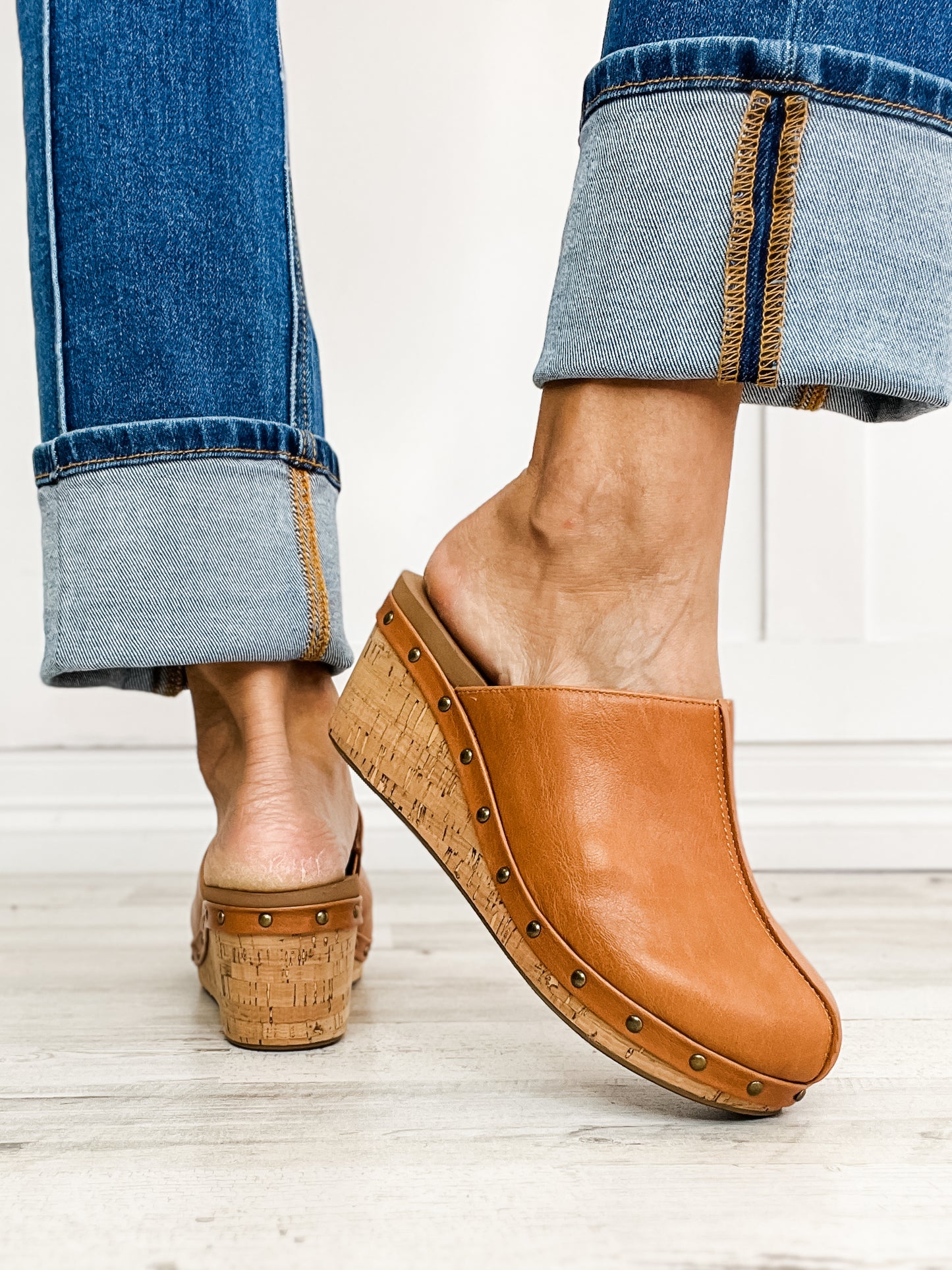 Corkys MARLEY Cork Wedge Clogs in Cognac