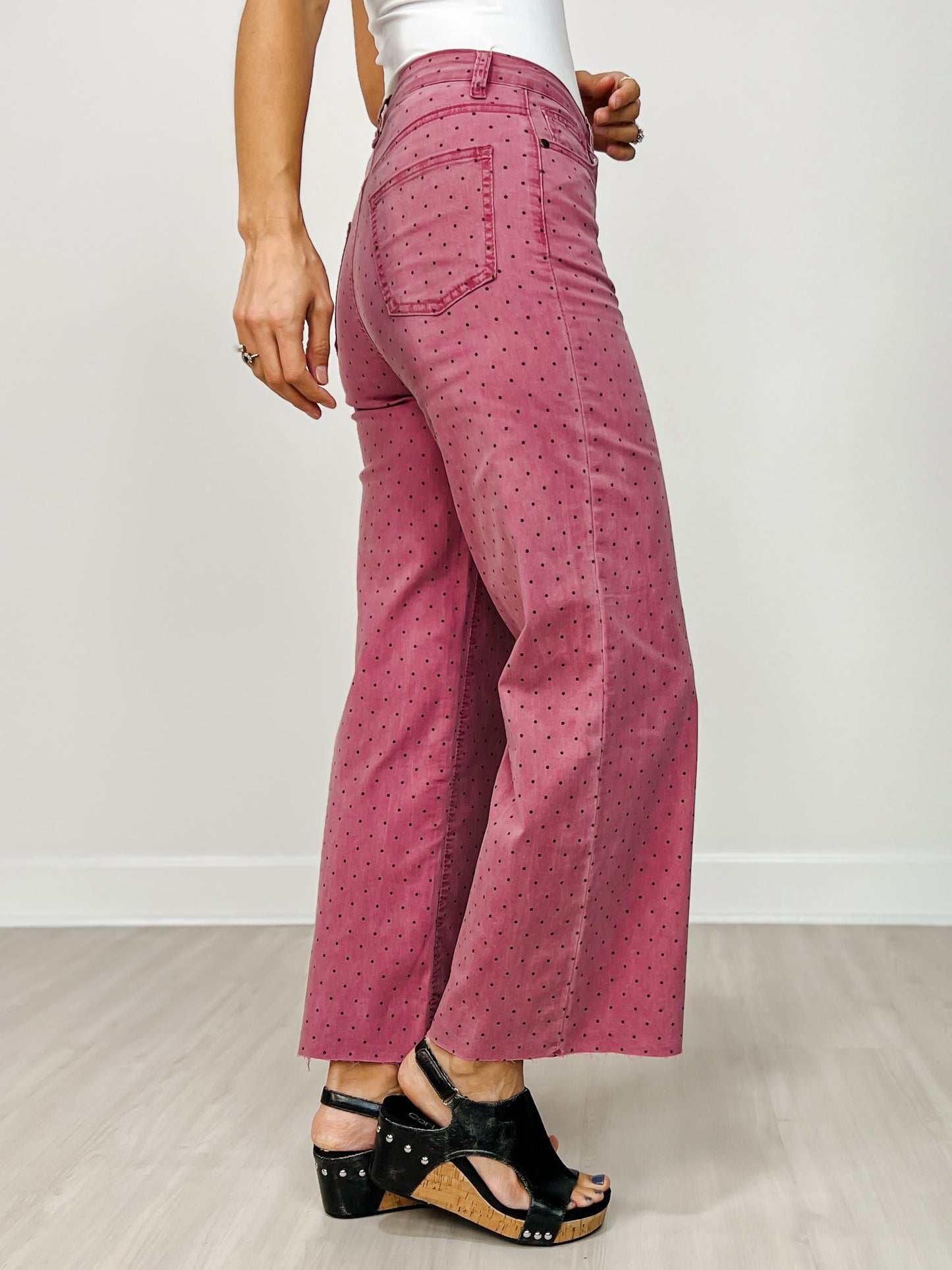 Polka Dot Washed Twill Stretch Cropped Pants in Mulberry
