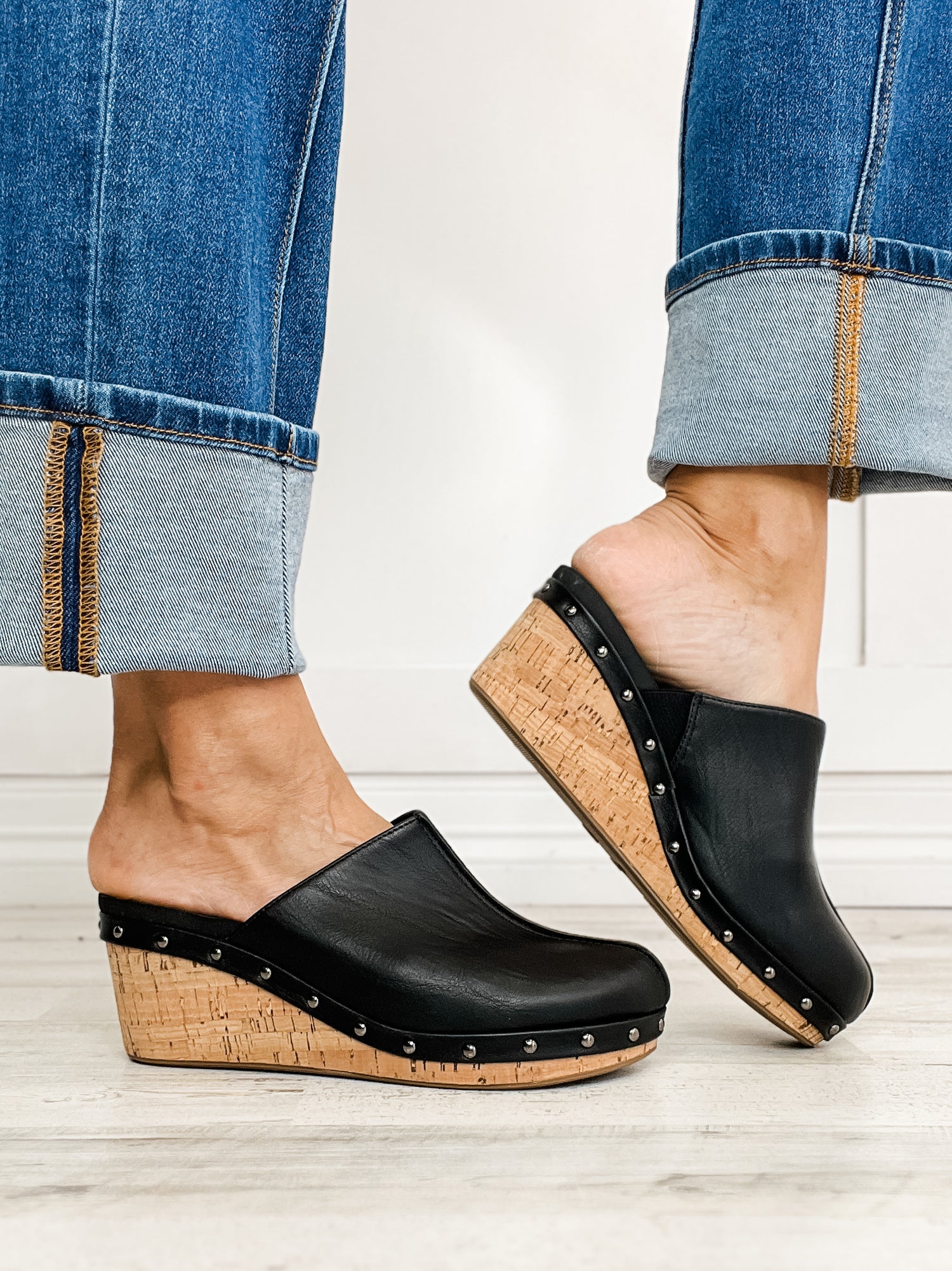Corkys Marley Cork Wedge Clogs in Black – Emma Lou's Boutique