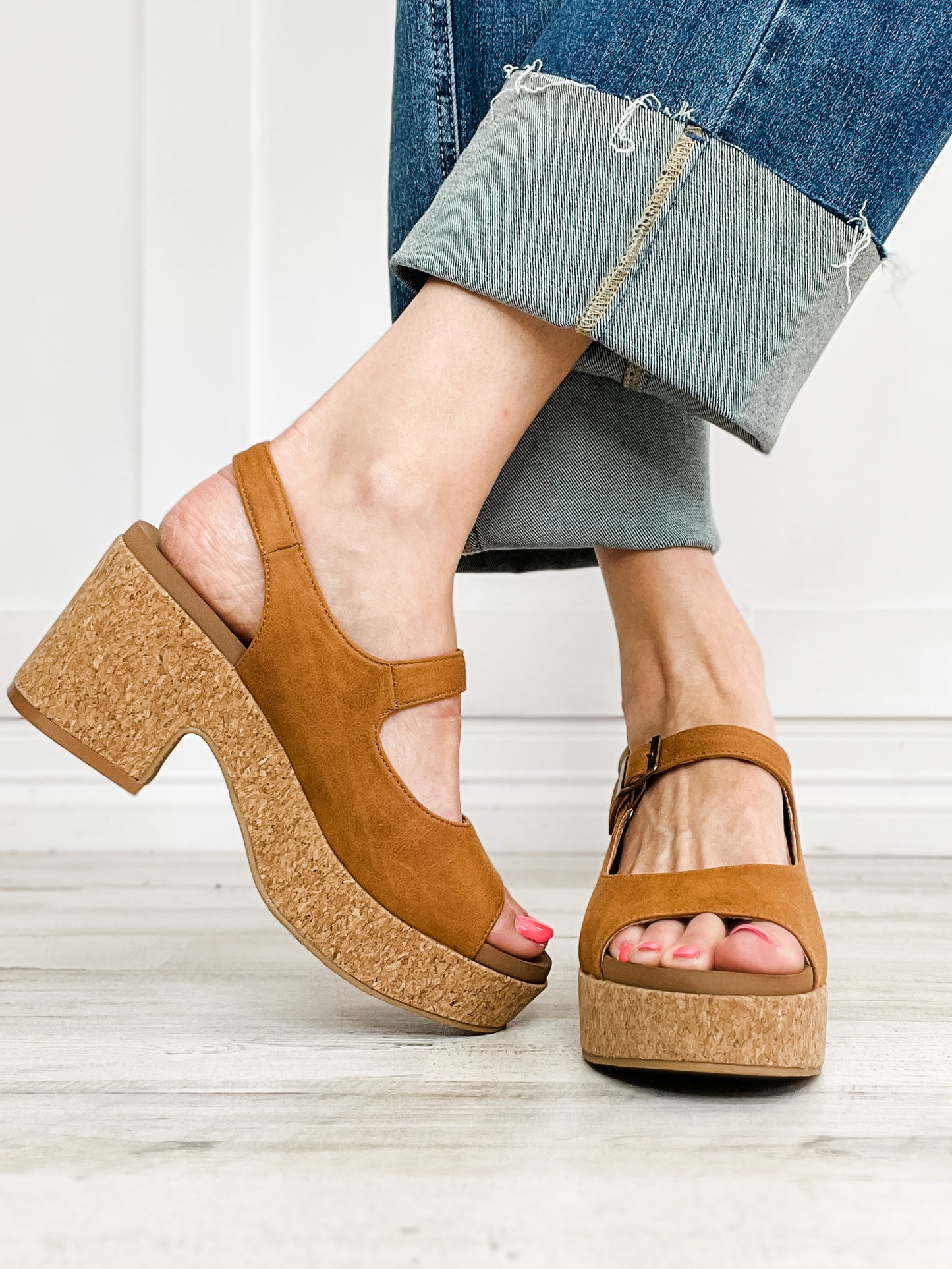 Corkys MISS BEHAVIN Sandals in Camel