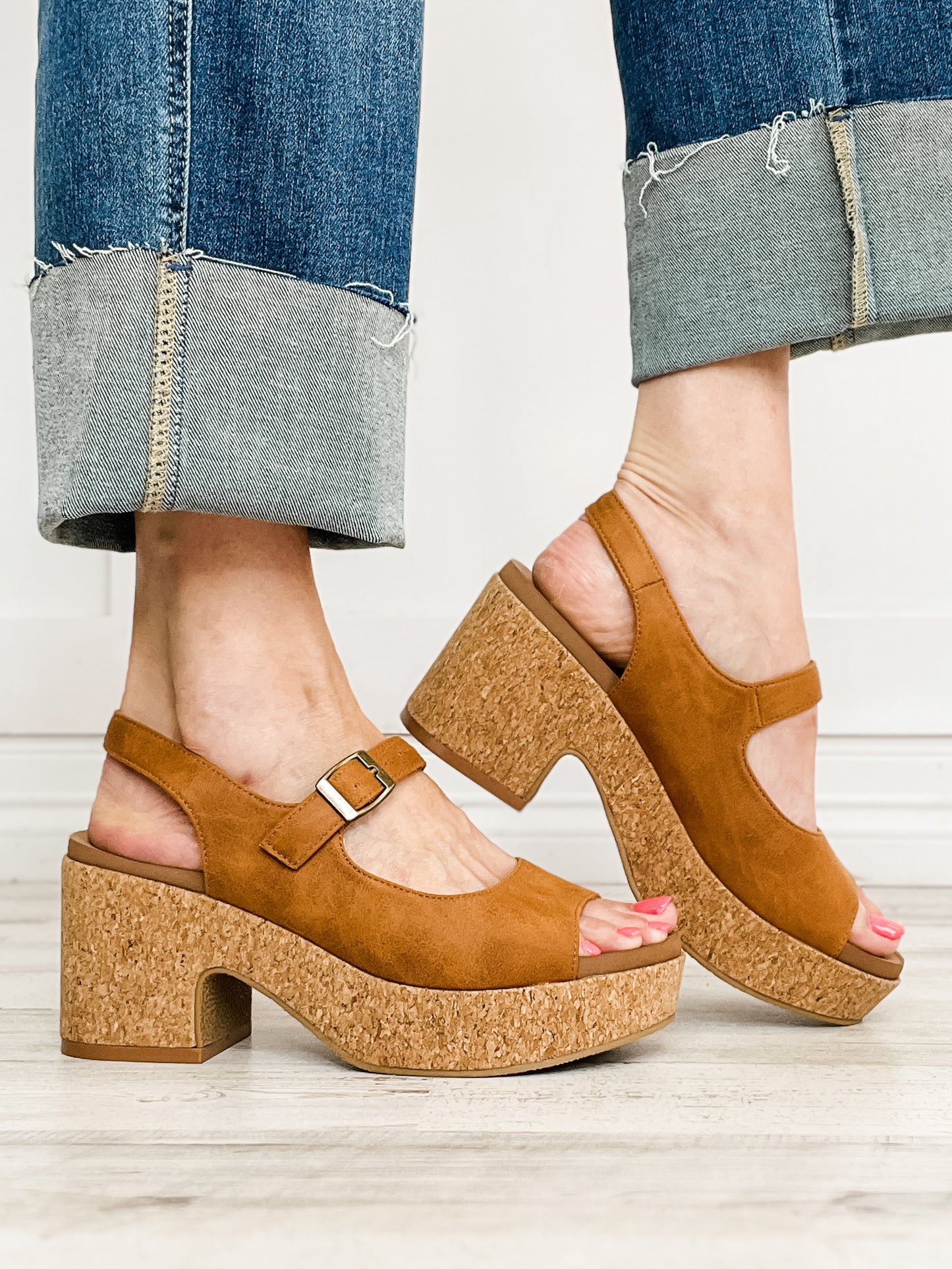 Corkys MISS BEHAVIN Sandals in Camel