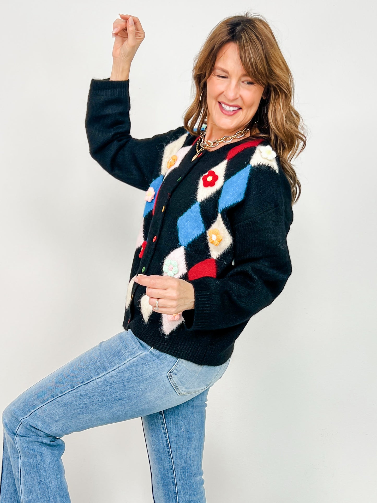 Pointed Diamond Pattern Cardigan Top with Colorful Buttons