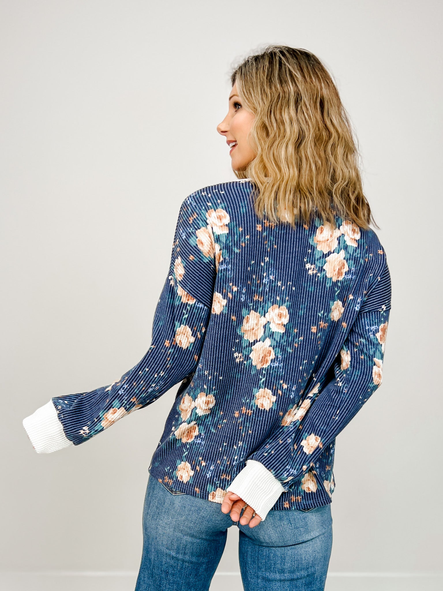 Ribbed Floral Print Pullover Top
