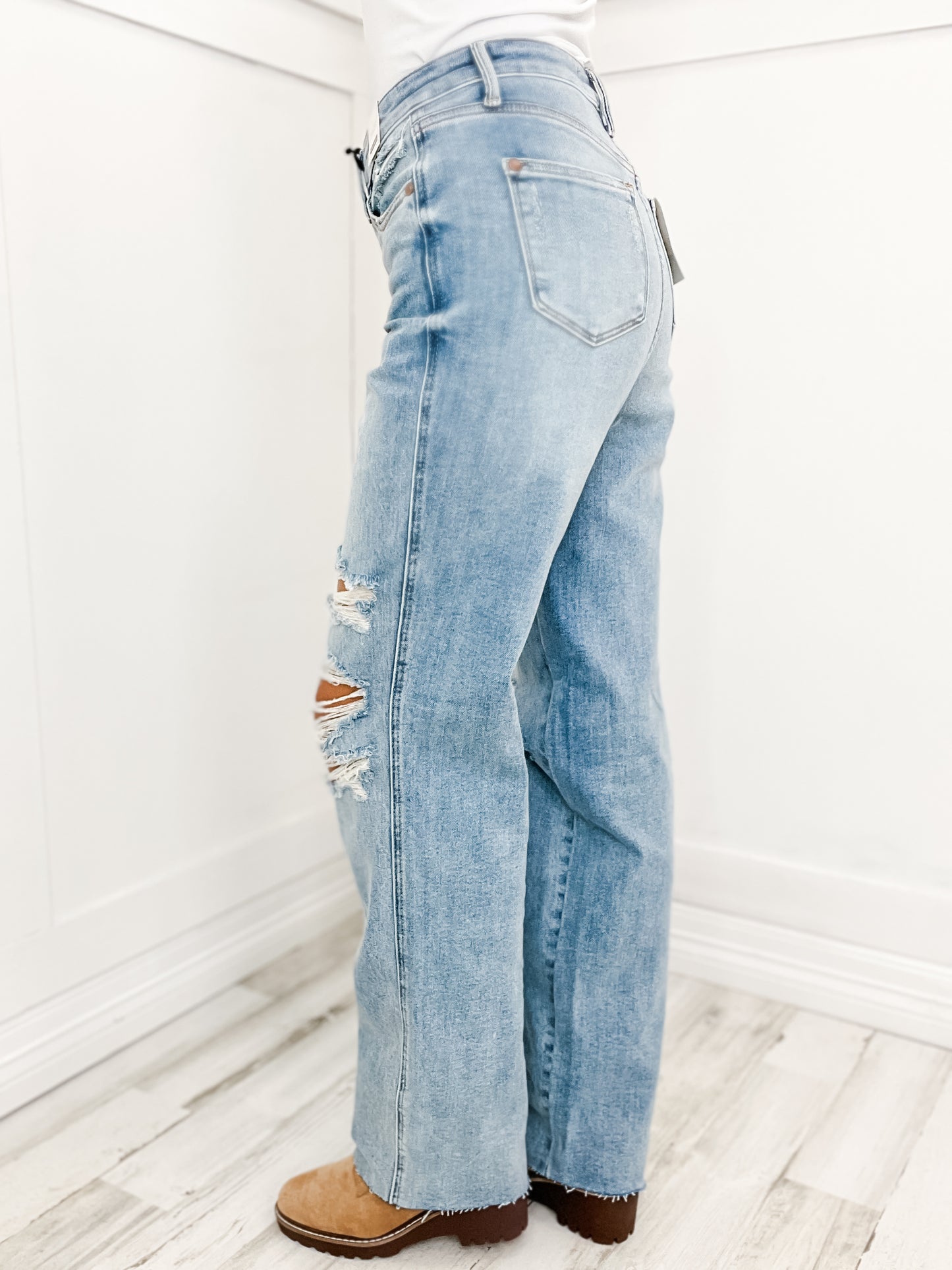 Judy Blue "Gibson" Hi-Rise Rigid Magic 90's Destressed Straight Denim Jeans