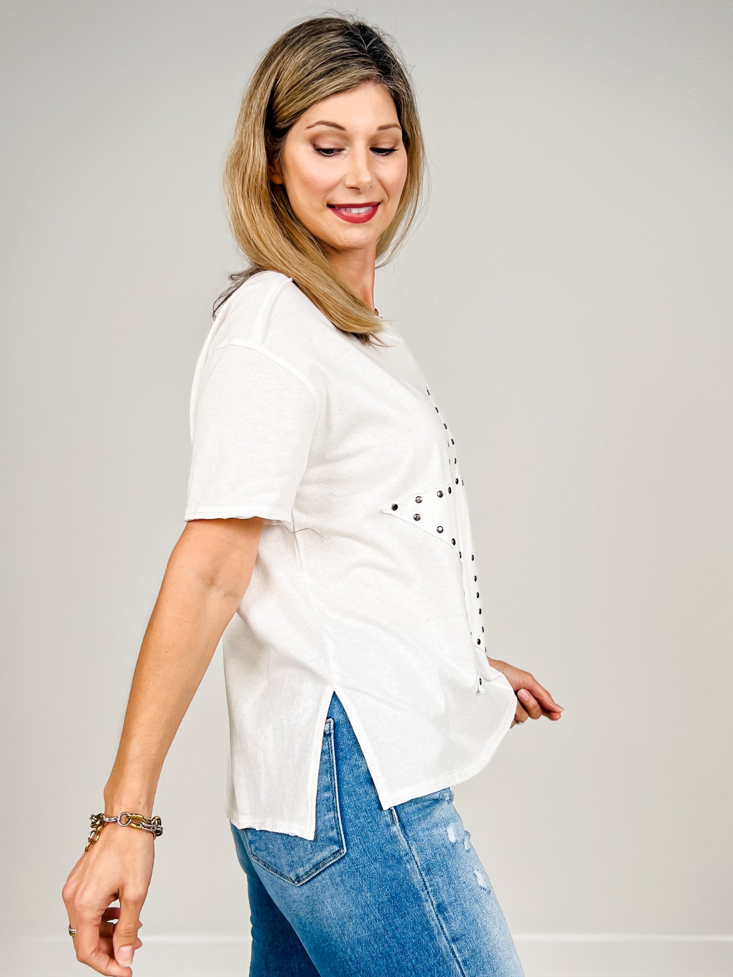 Star Patch with Metallic Detail Short Sleeve Solid Knit Top