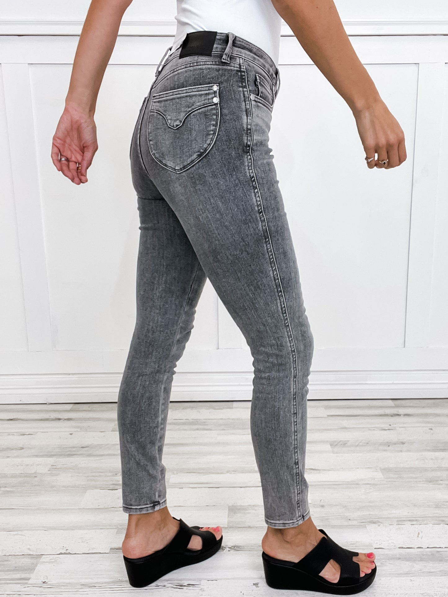 Judy Blue RAINY Mid-Rise Grey Tummy Control Skinny Jeans