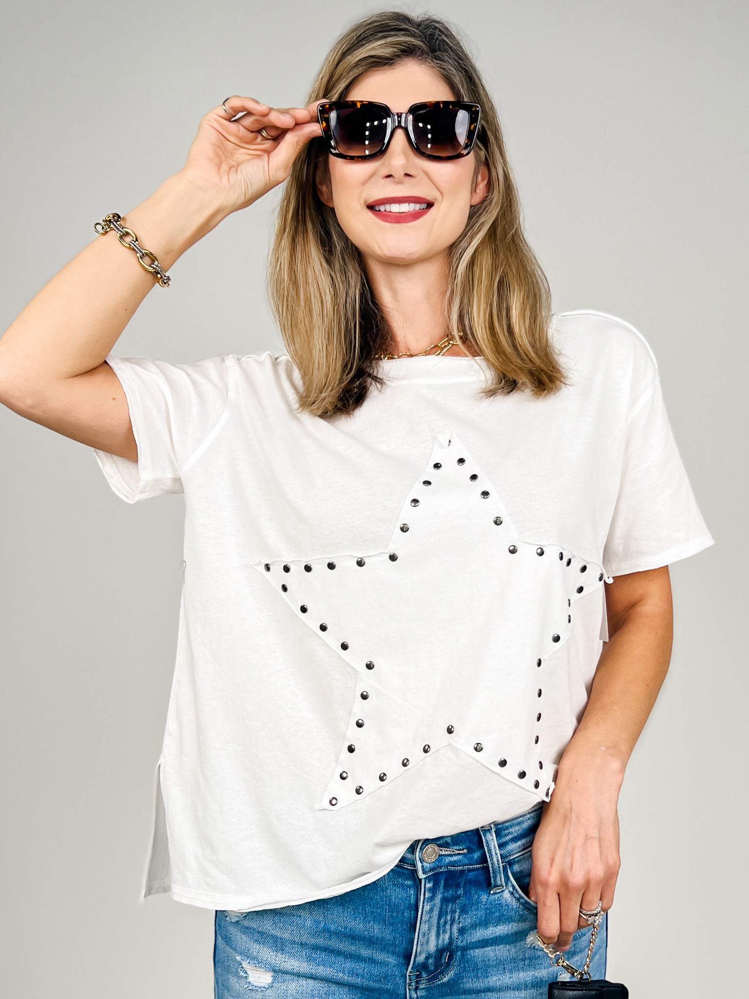 Star Patch with Metallic Detail Short Sleeve Solid Knit Top