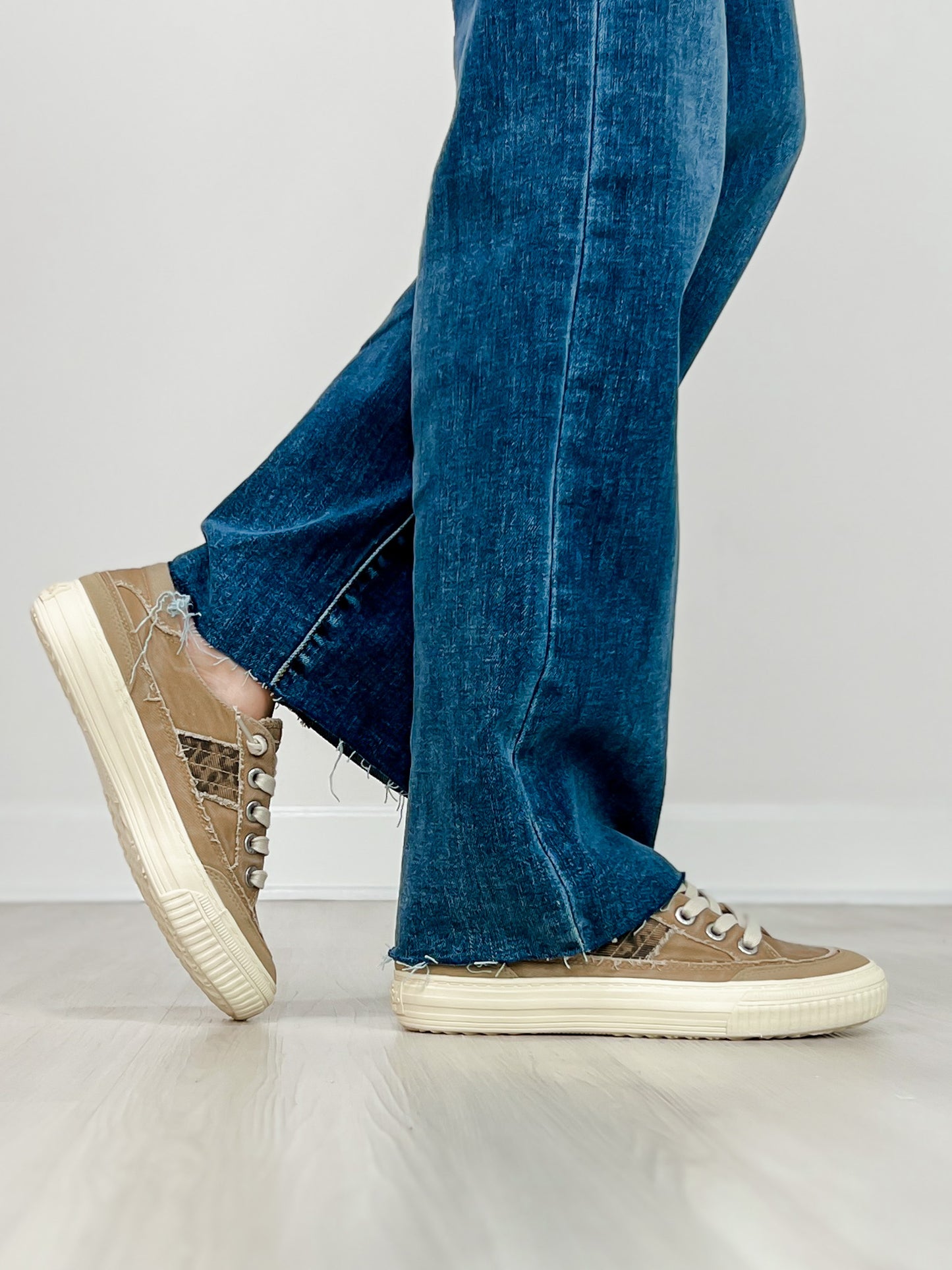 Blowfish Alex Slip-On Shoes in DESERT KHAKI LEOPARD