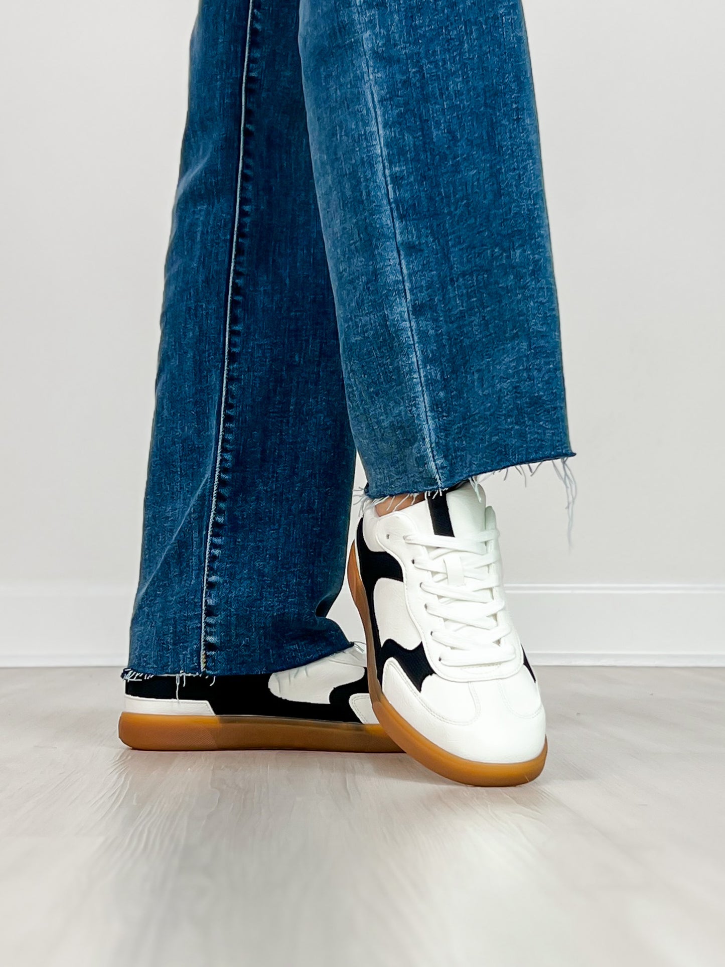 Blowfish Tastic Lace Up Sneaker in White Black