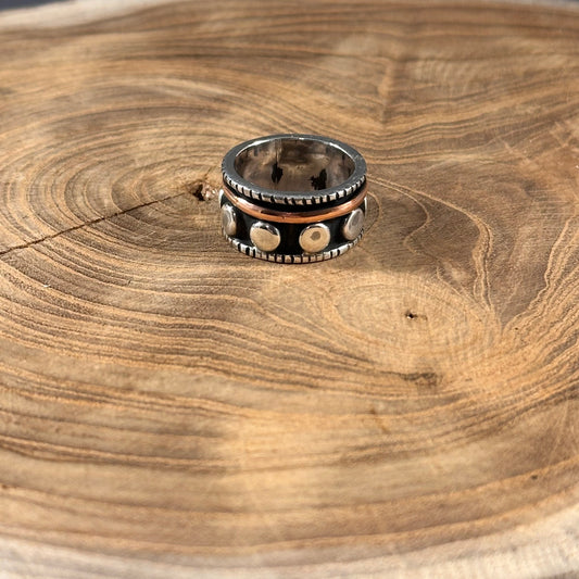 Flat Ball Oxidized Copper Spinner Ring