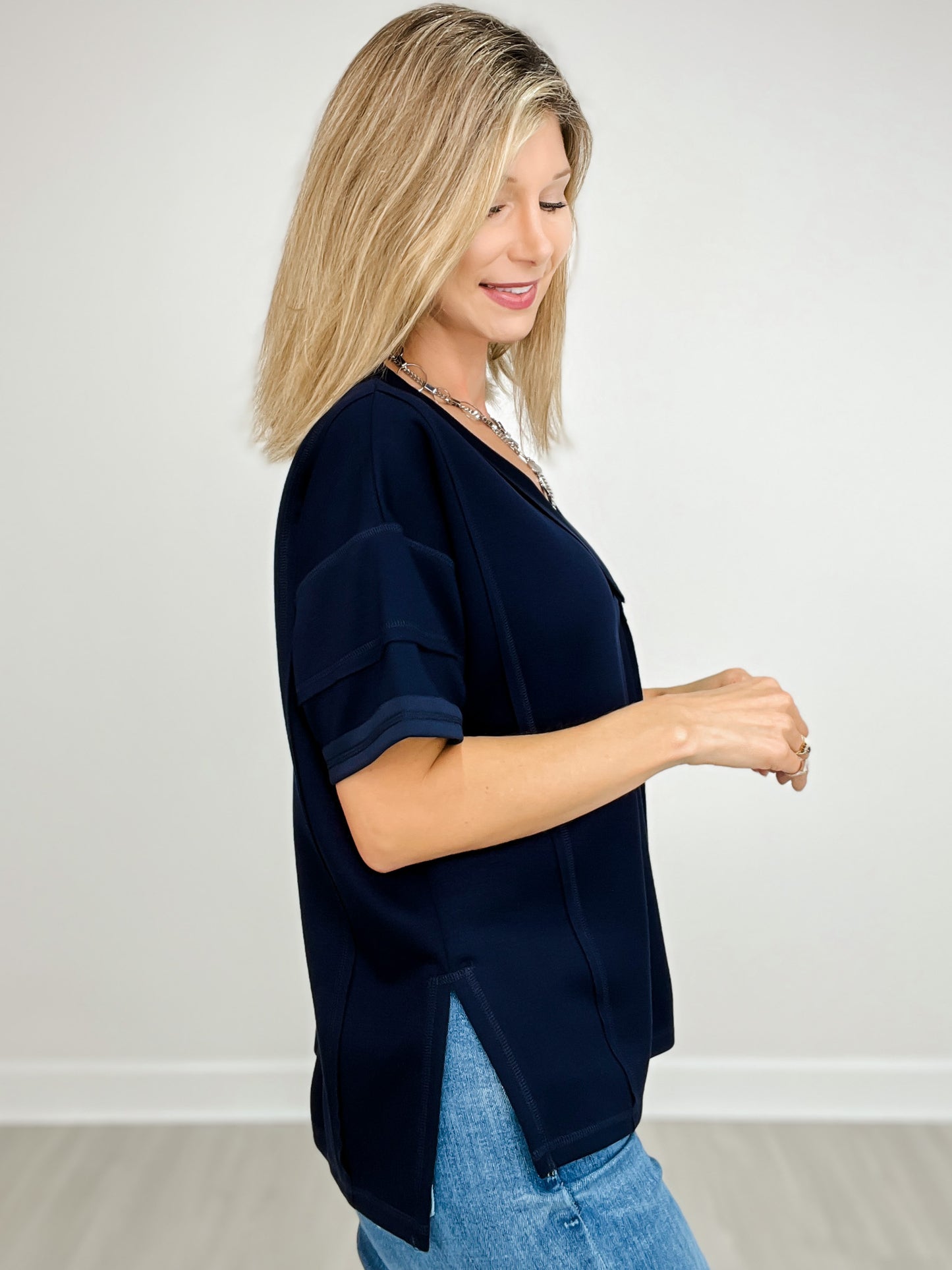 Side Slit V-Neck Short Sleeve Solid Knit Top