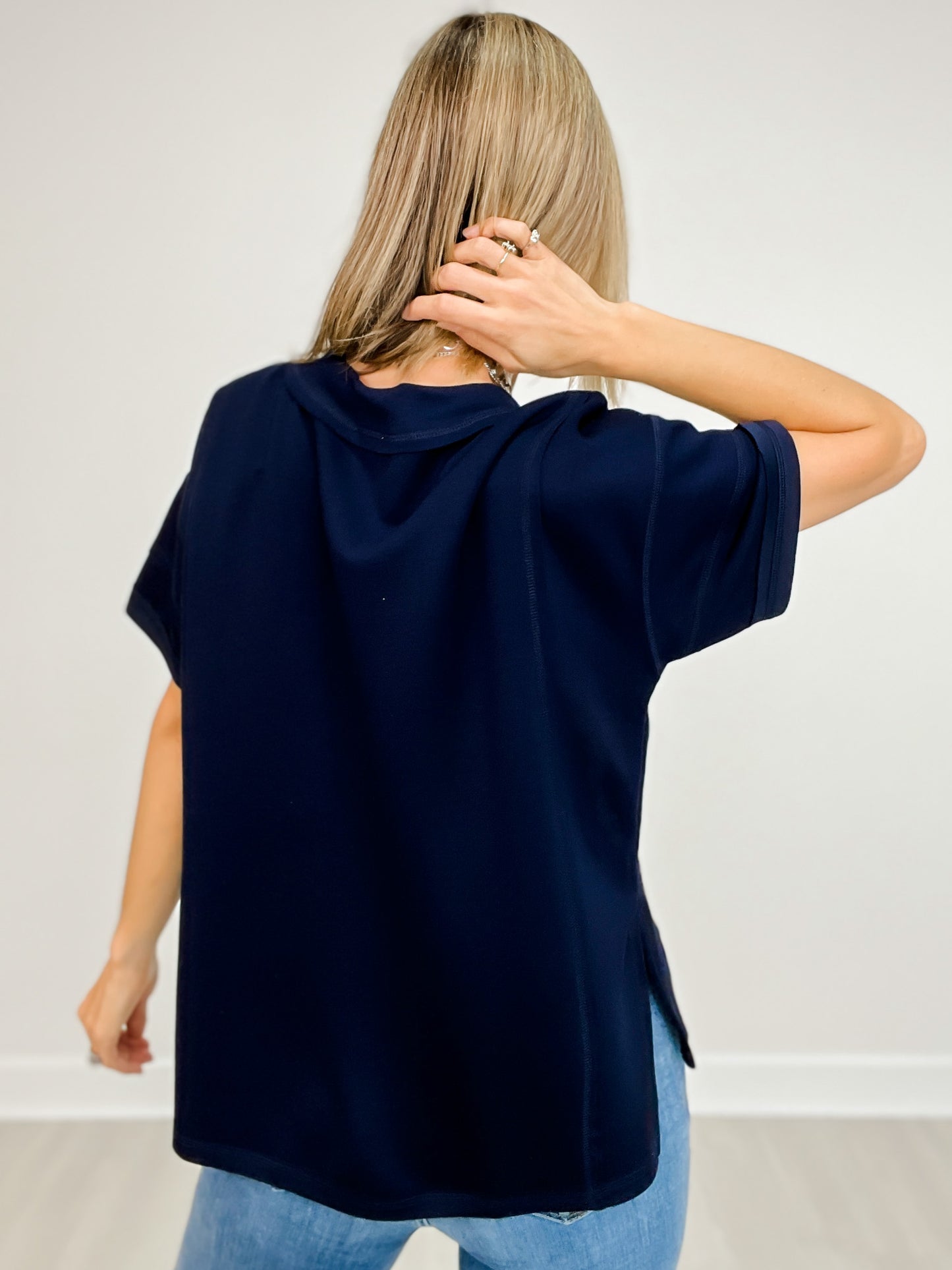 Side Slit V-Neck Short Sleeve Solid Knit Top