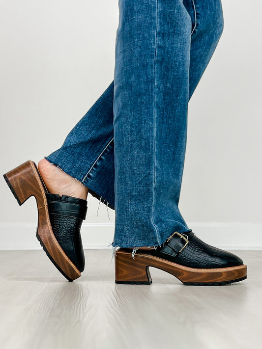 Yellowbox Barker Platform Clog in BLACK