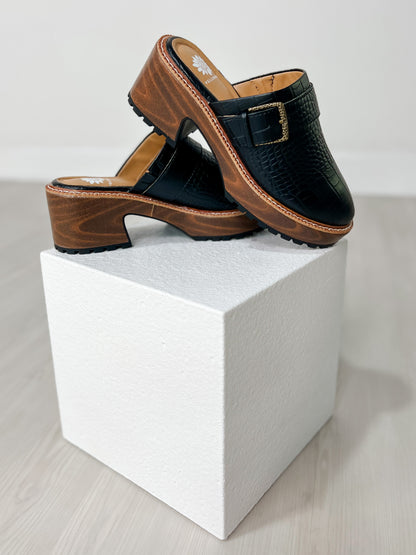 Yellowbox Barker Platform Clog in BLACK