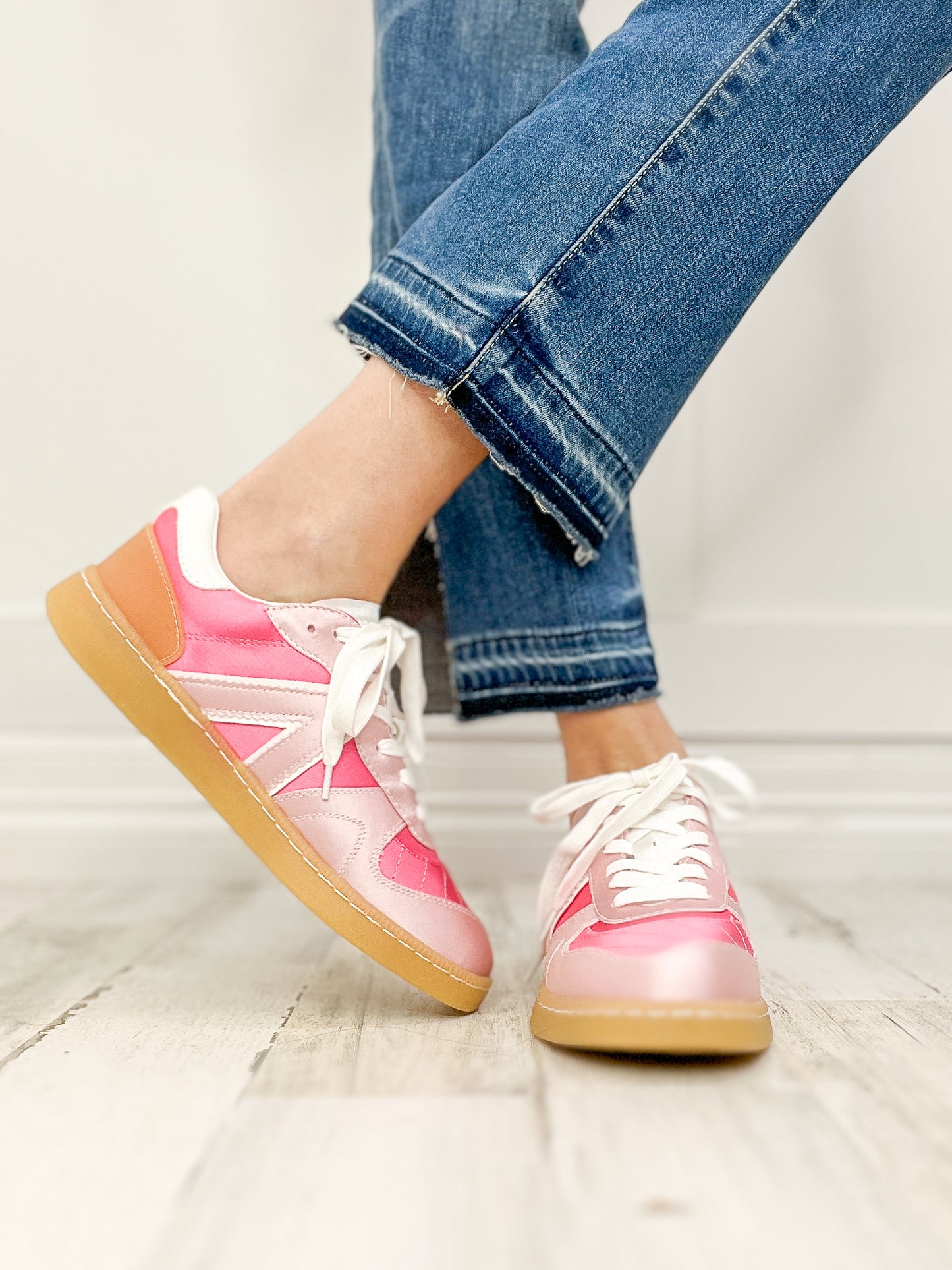 Mia Vesta Sneaker in Pink/Blush/White