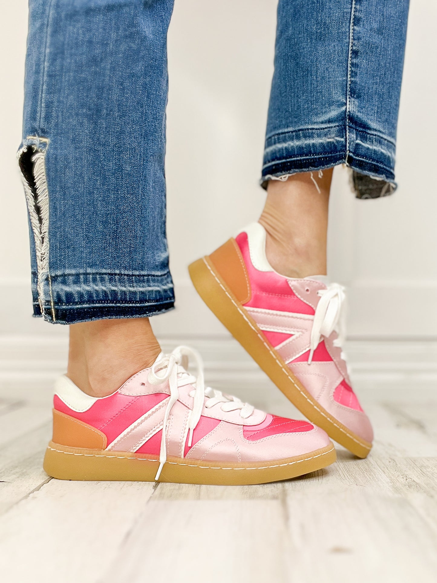 Mia Vesta Sneaker in Pink/Blush/White