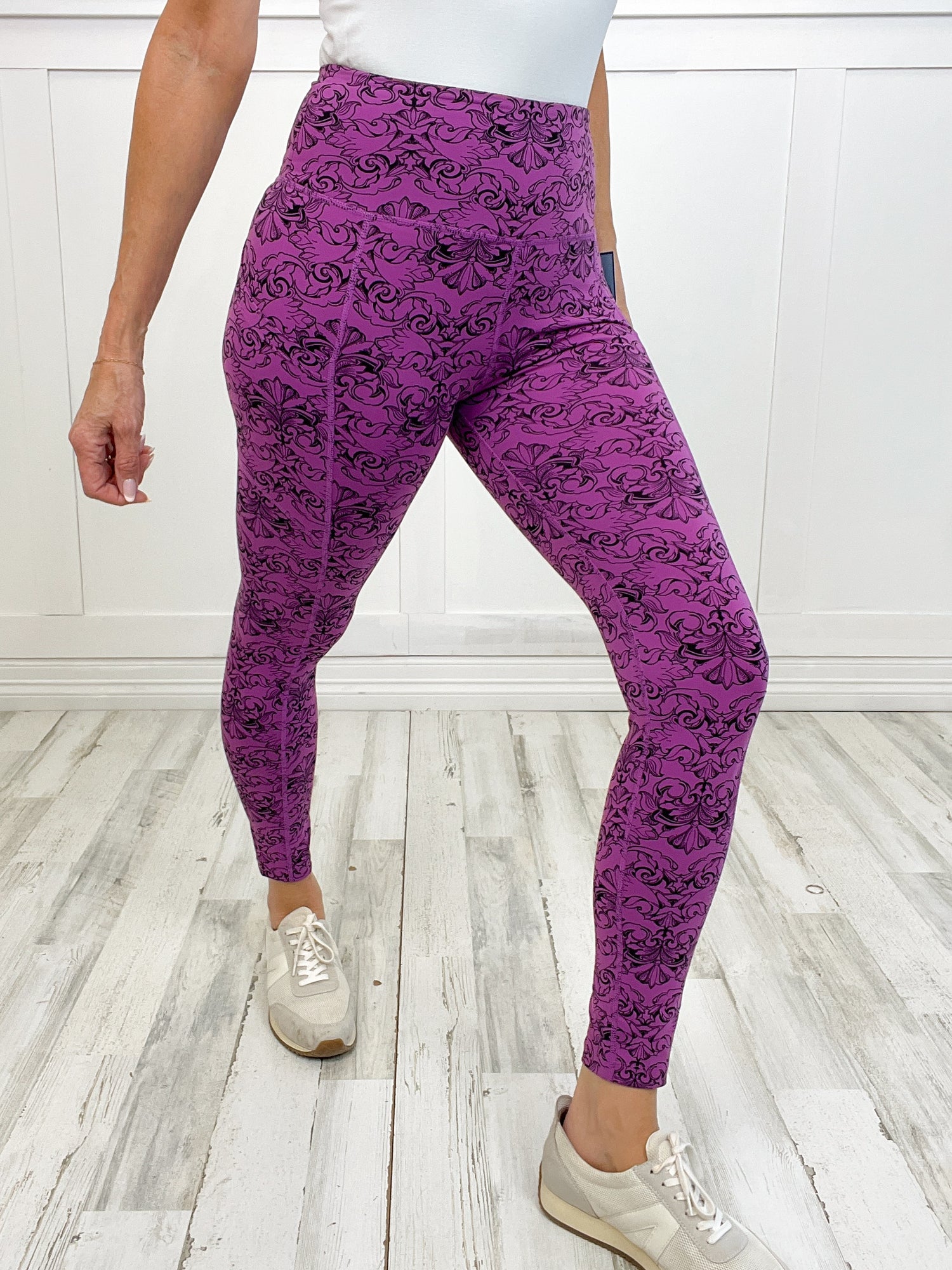 Eluminary Casualetic Leggings with Pockets