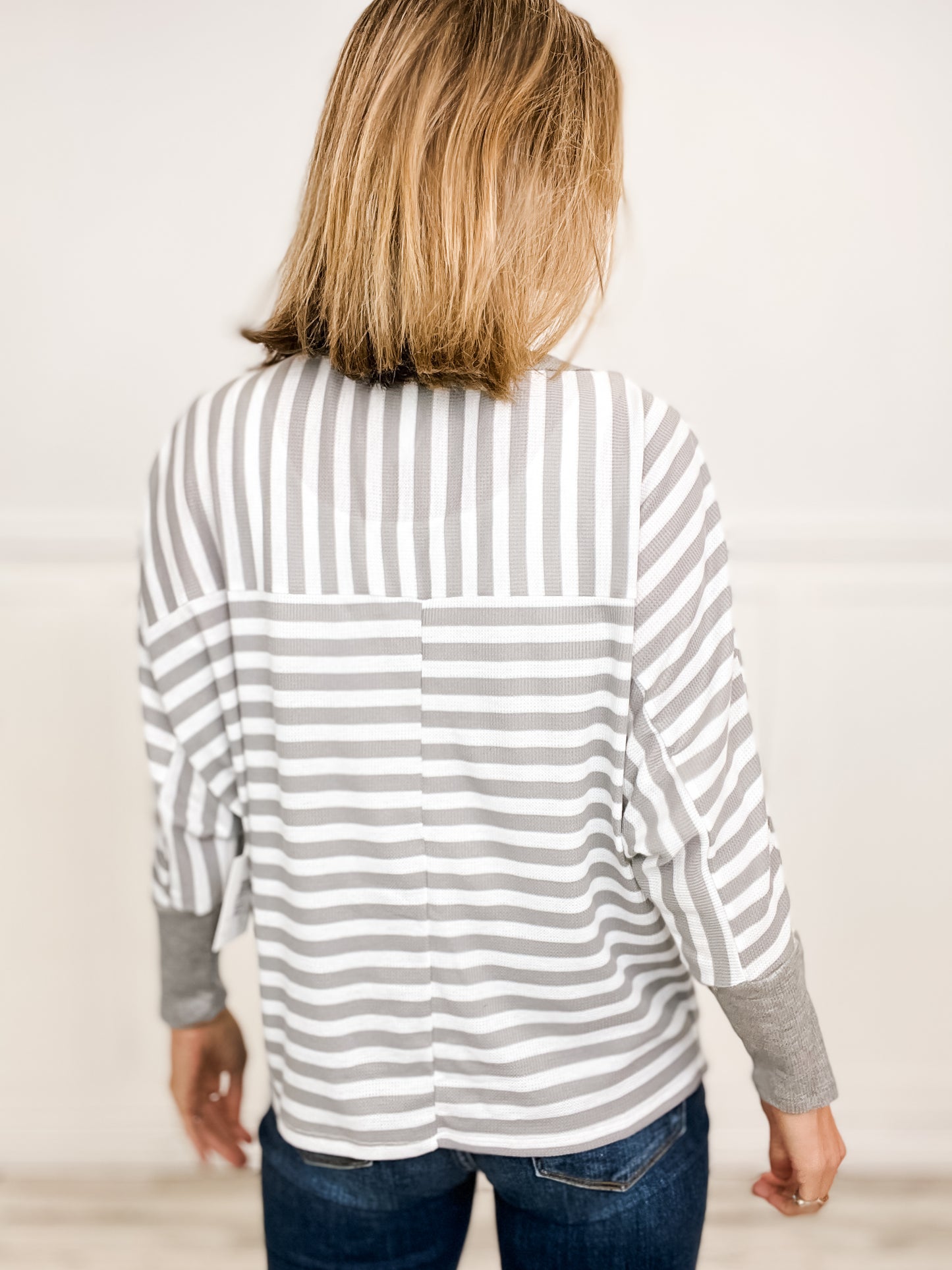 THERMAL STRIPE KNIT CONTRAST BANDED DOLMAN TOP