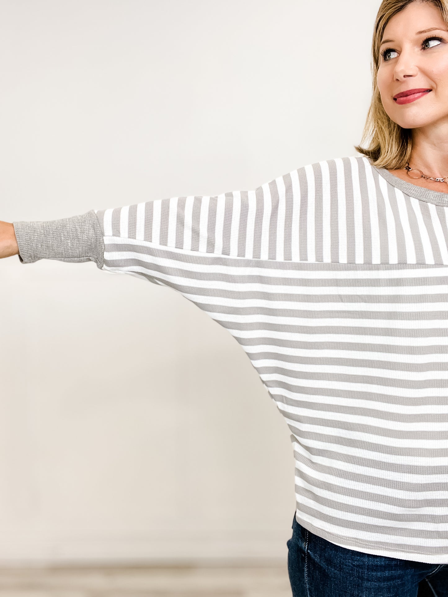 THERMAL STRIPE KNIT CONTRAST BANDED DOLMAN TOP