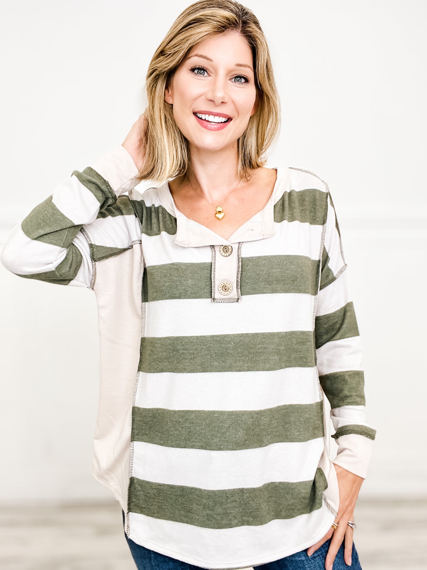 HACCI KNIT STRIPED TOP WITH STITCHING CONTRAST AND BUTTON NECKLINE