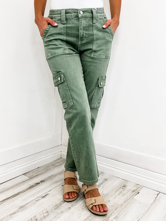 Vervet Mid Rise Straight Leg Cargo Jeans in Army Green
