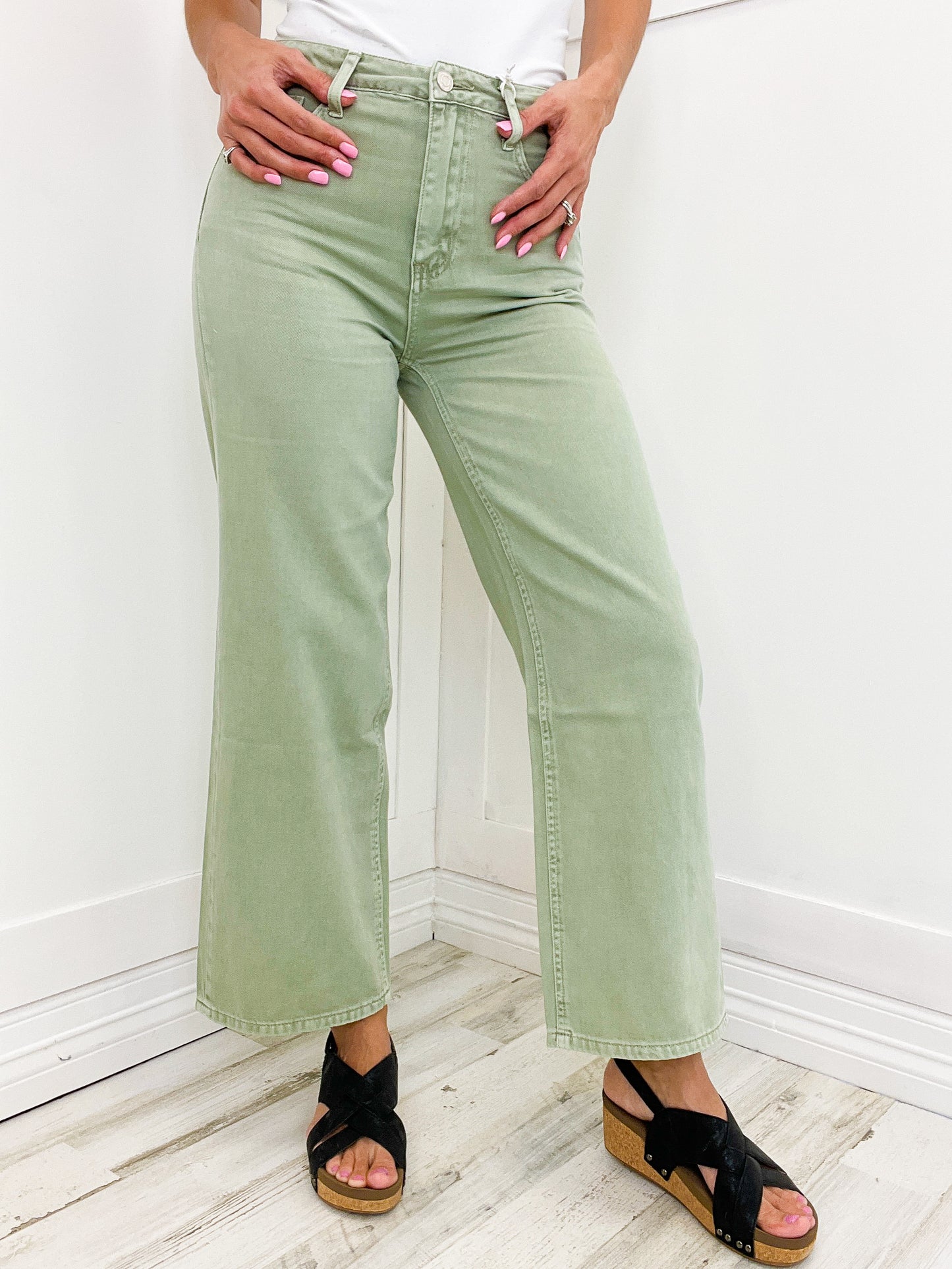 Vervet High Rise Wide Ankle Jeans in Desert Sage