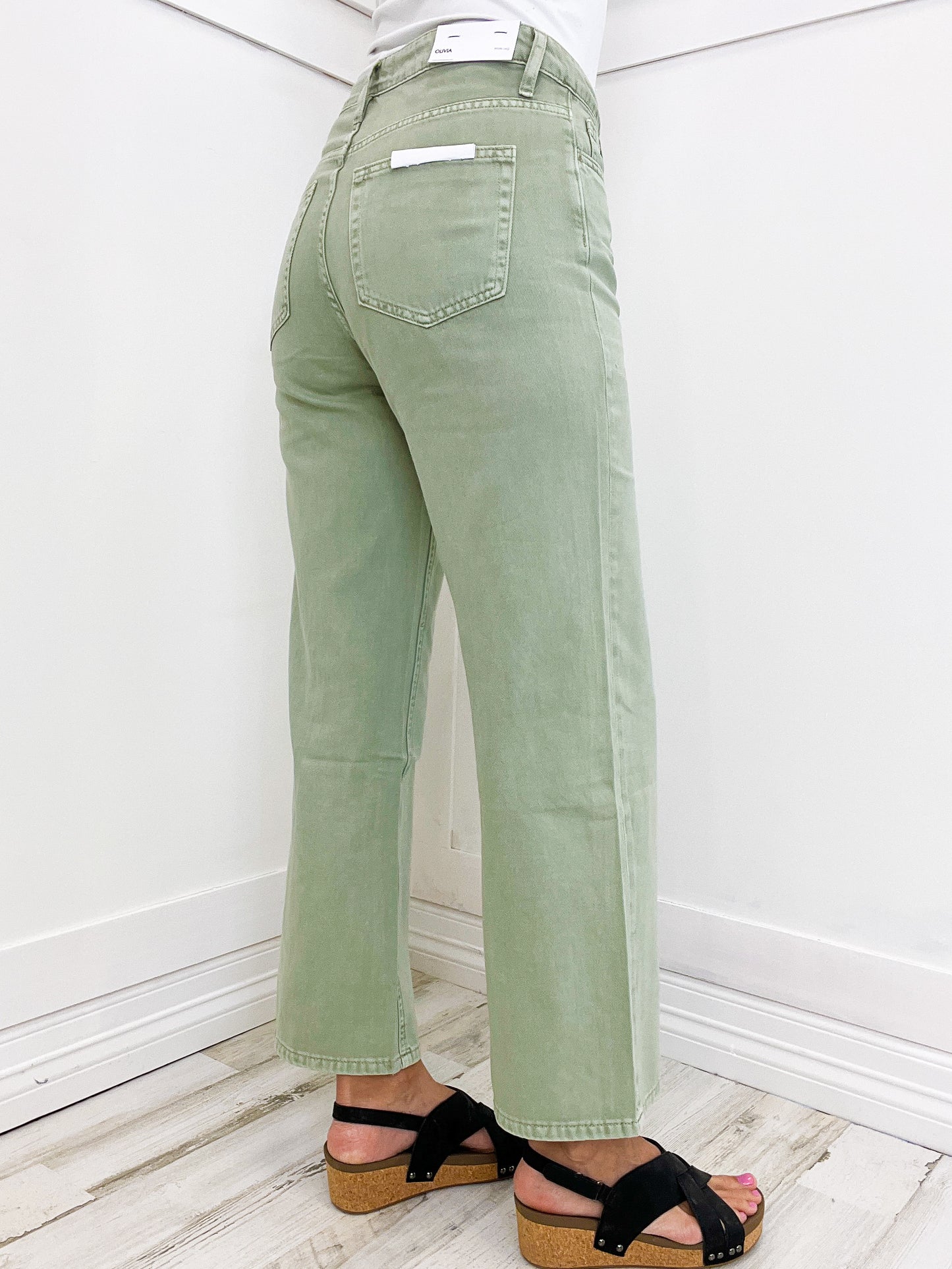 Vervet High Rise Wide Ankle Jeans in Desert Sage