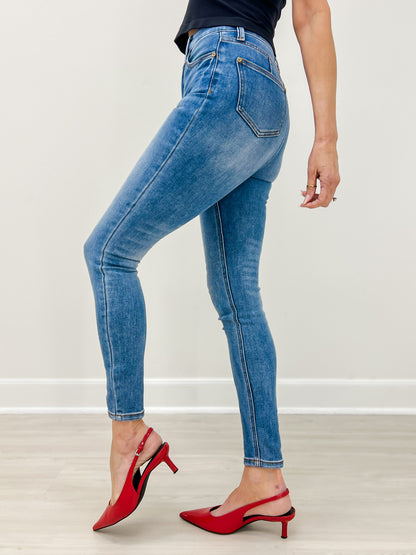Avery Denim - The Everyday Skinny - Classic Blue